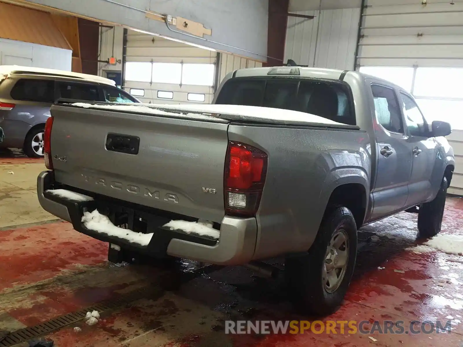 4 Photograph of a damaged car 3TMCZ5AN1LM338731 TOYOTA TACOMA 2020