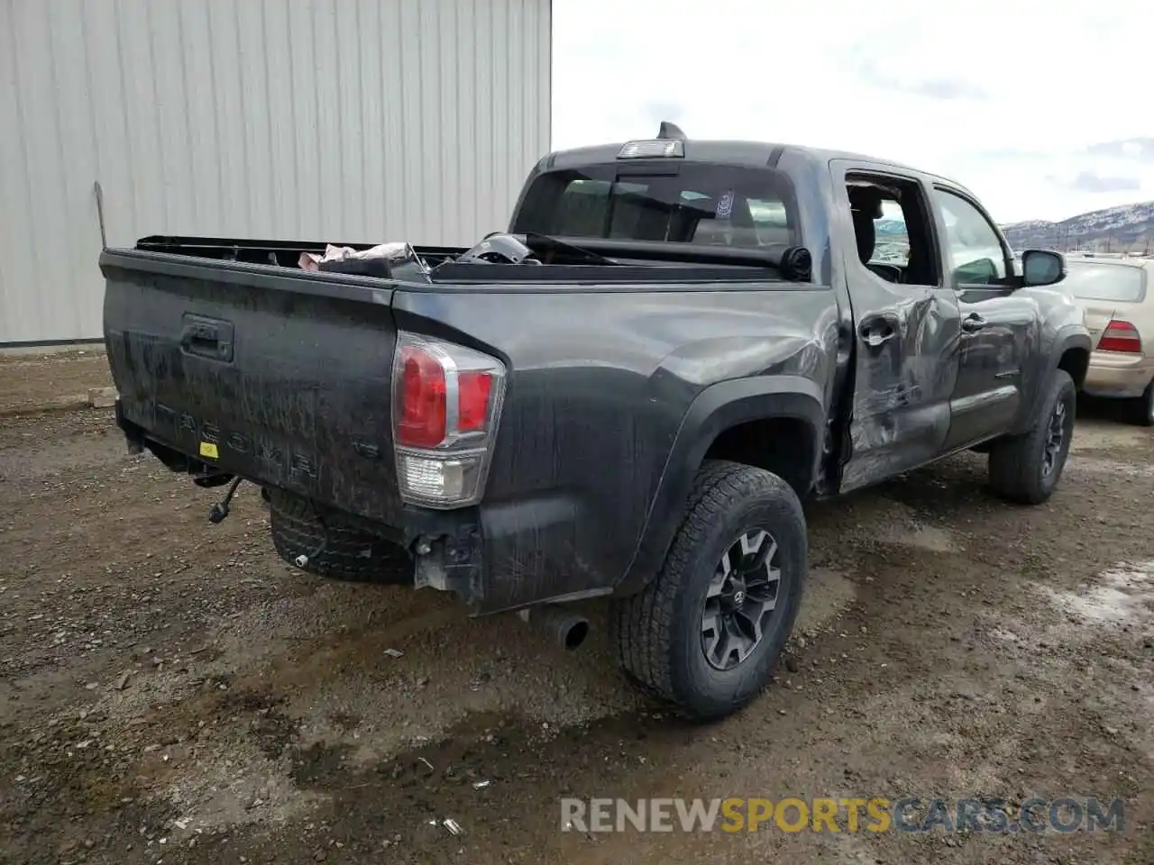 4 Photograph of a damaged car 3TMCZ5AN1LM338793 TOYOTA TACOMA 2020