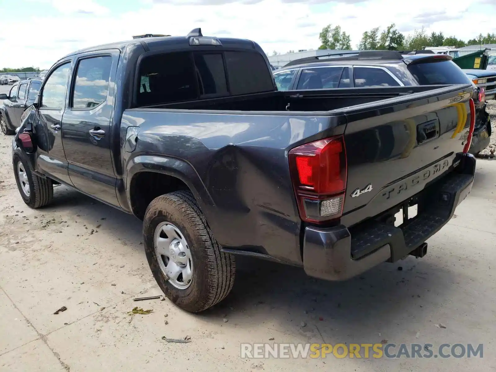 3 Фотография поврежденного автомобиля 3TMCZ5AN1LM343296 TOYOTA TACOMA 2020