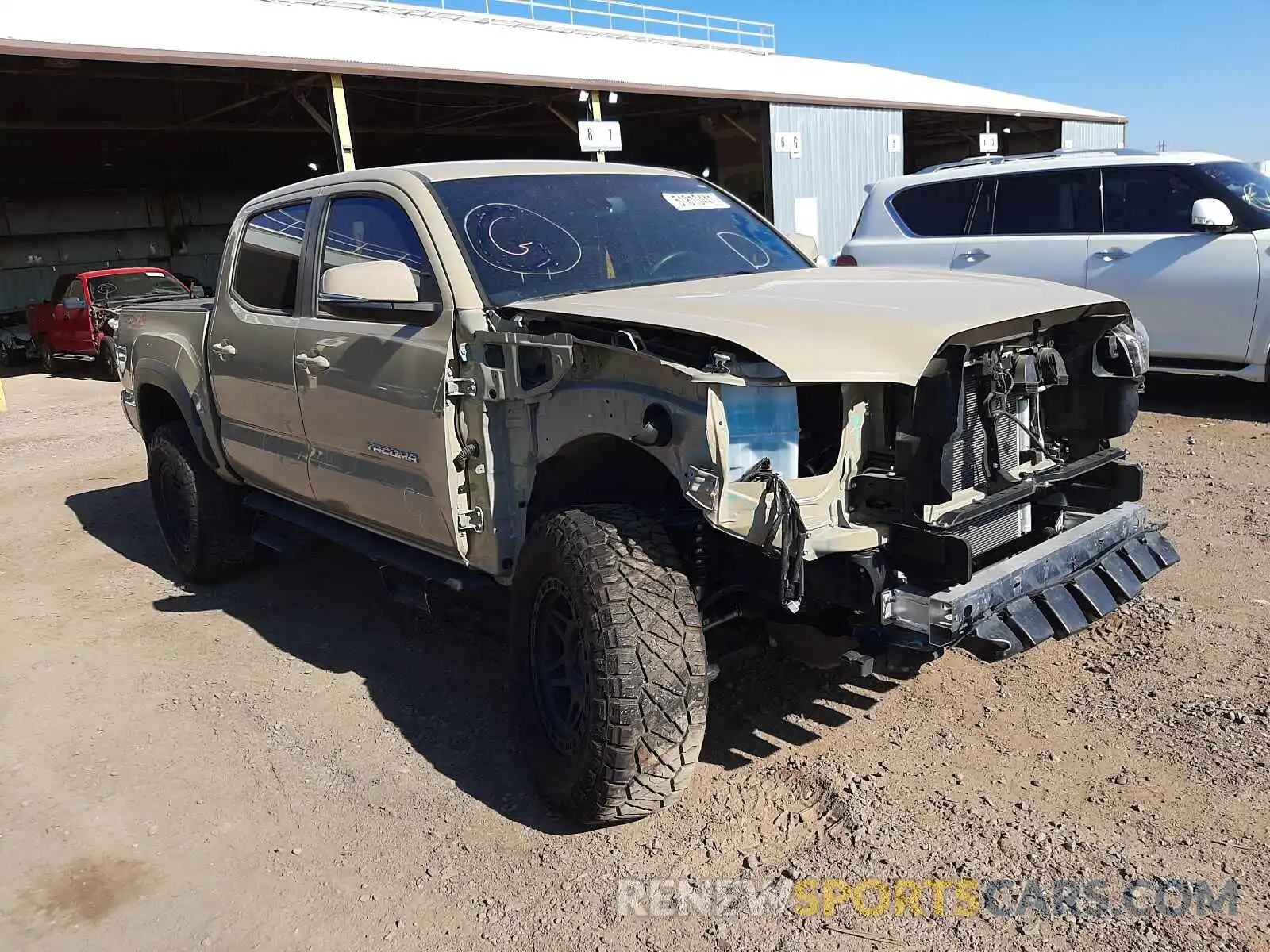 1 Photograph of a damaged car 3TMCZ5AN1LM346845 TOYOTA TACOMA 2020