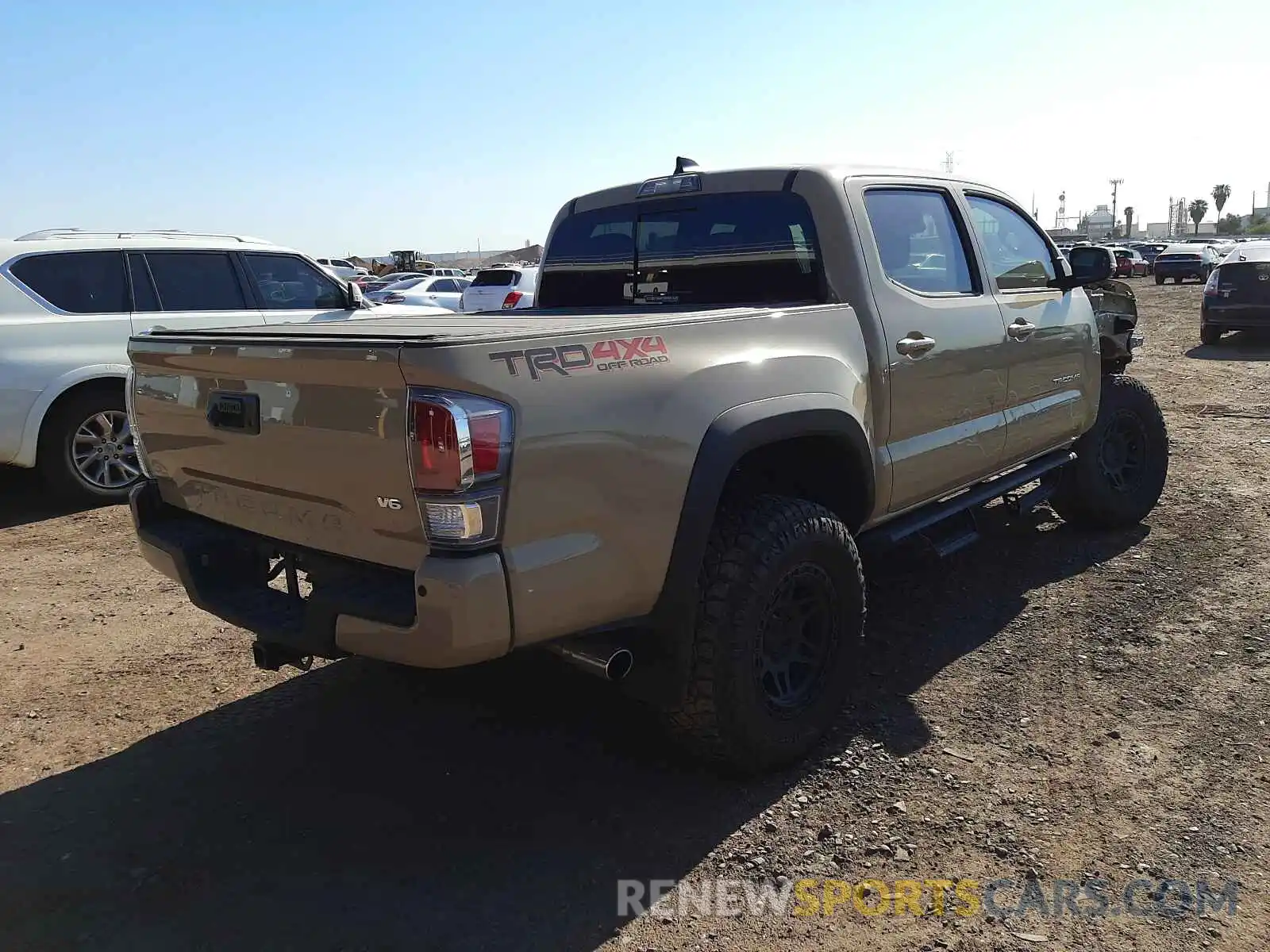 4 Photograph of a damaged car 3TMCZ5AN1LM346845 TOYOTA TACOMA 2020