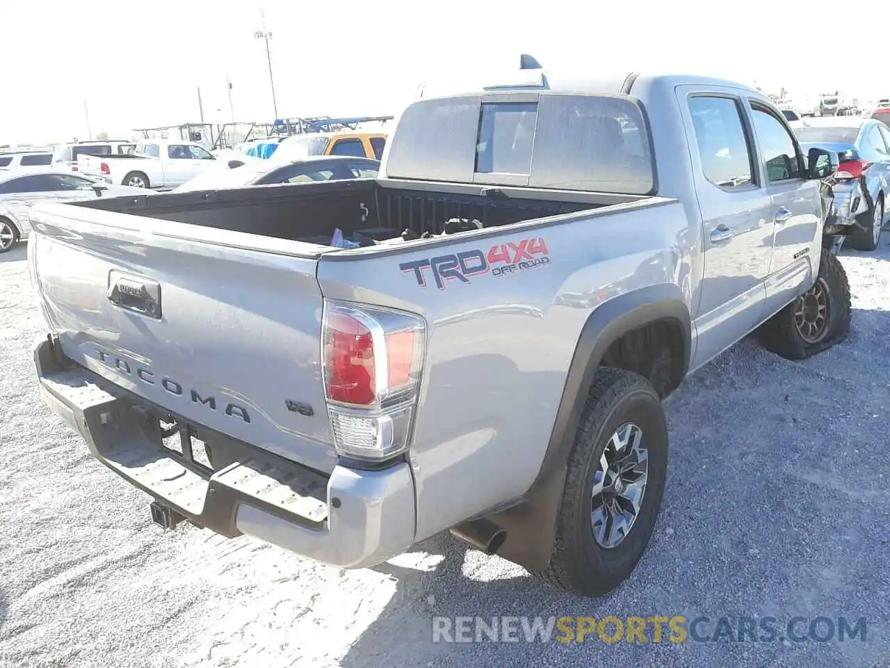 4 Photograph of a damaged car 3TMCZ5AN1LM351205 TOYOTA TACOMA 2020