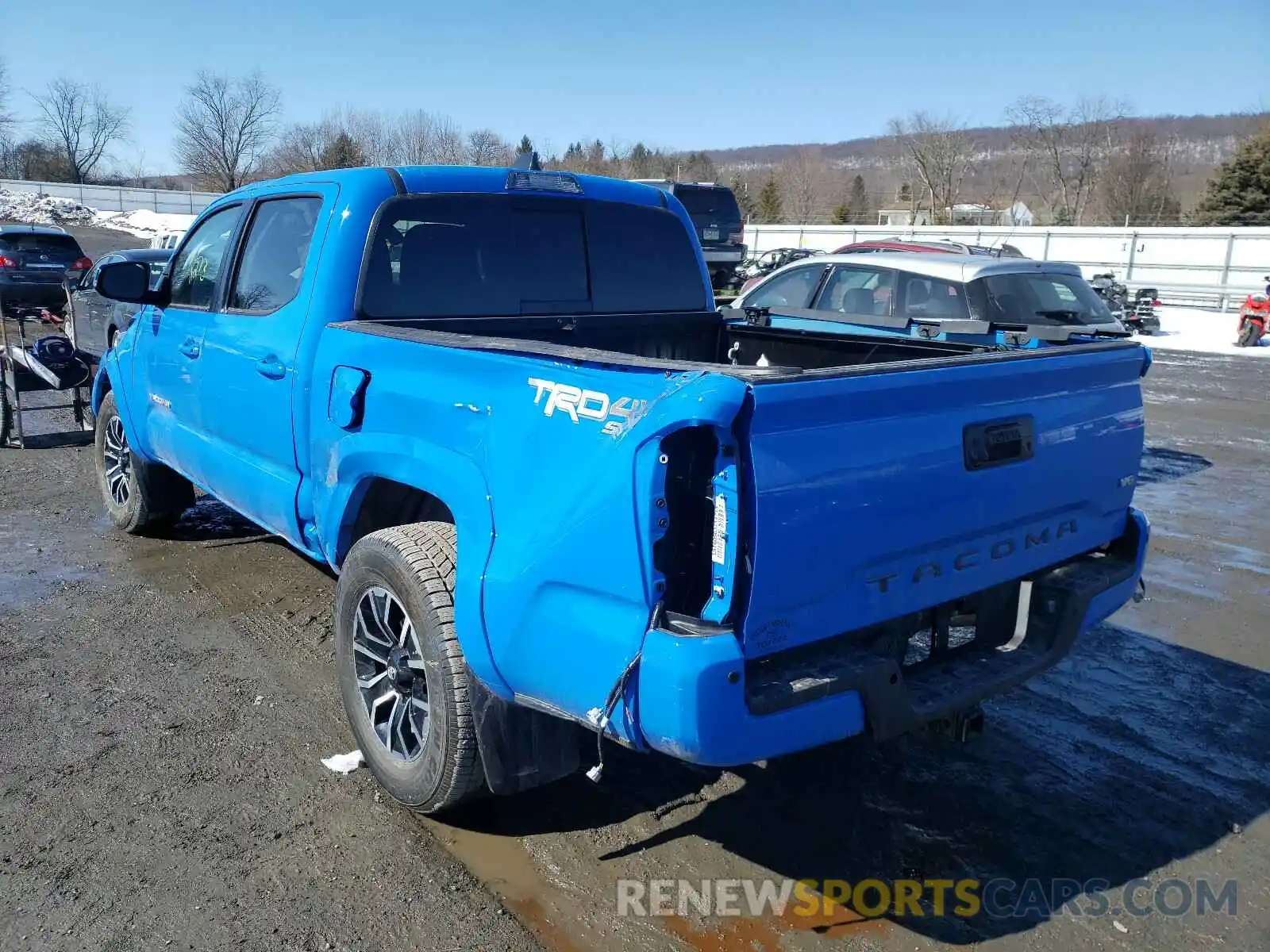 3 Photograph of a damaged car 3TMCZ5AN1LM353262 TOYOTA TACOMA 2020