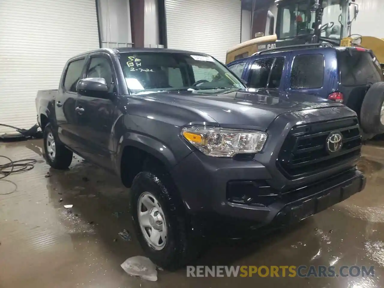 1 Photograph of a damaged car 3TMCZ5AN1LM354623 TOYOTA TACOMA 2020