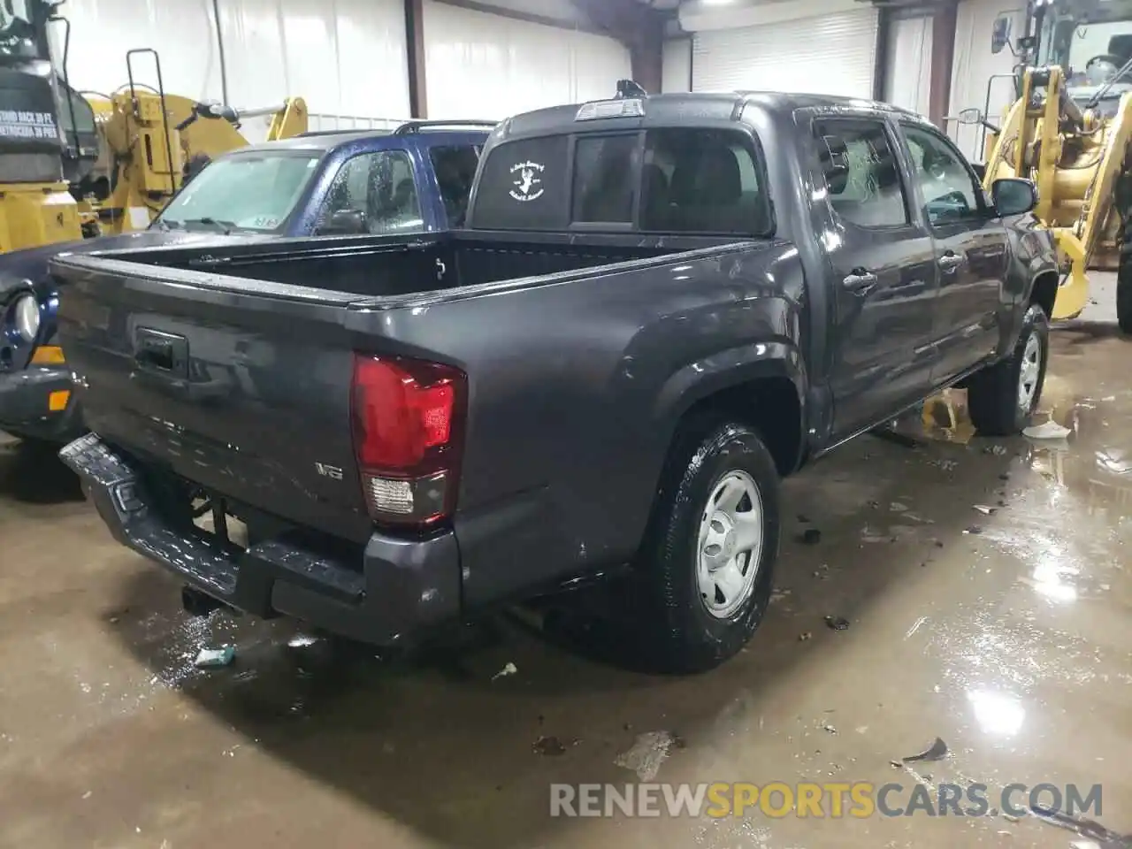 4 Photograph of a damaged car 3TMCZ5AN1LM354623 TOYOTA TACOMA 2020