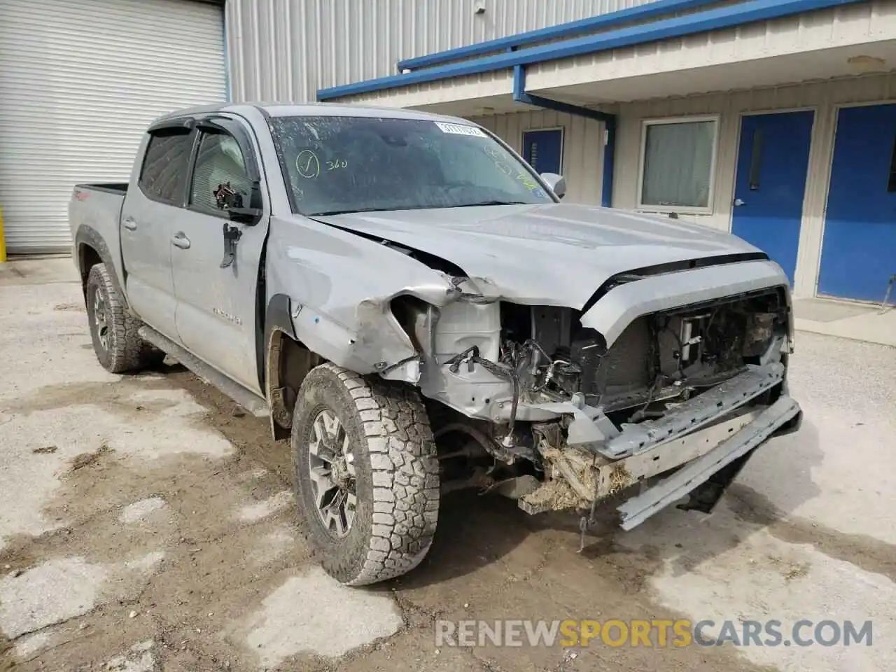 1 Photograph of a damaged car 3TMCZ5AN1LM354962 TOYOTA TACOMA 2020