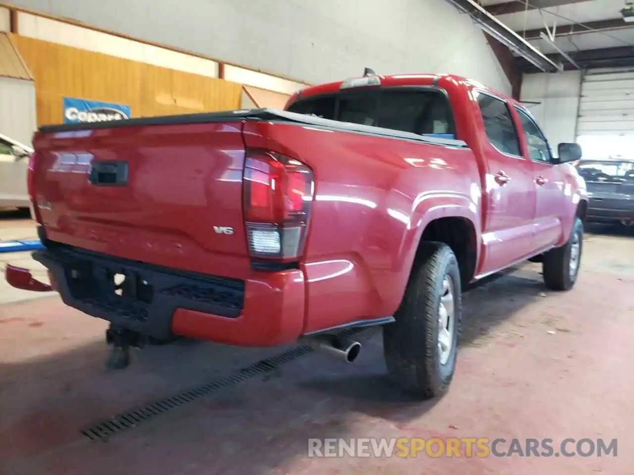 4 Photograph of a damaged car 3TMCZ5AN1LM355383 TOYOTA TACOMA 2020