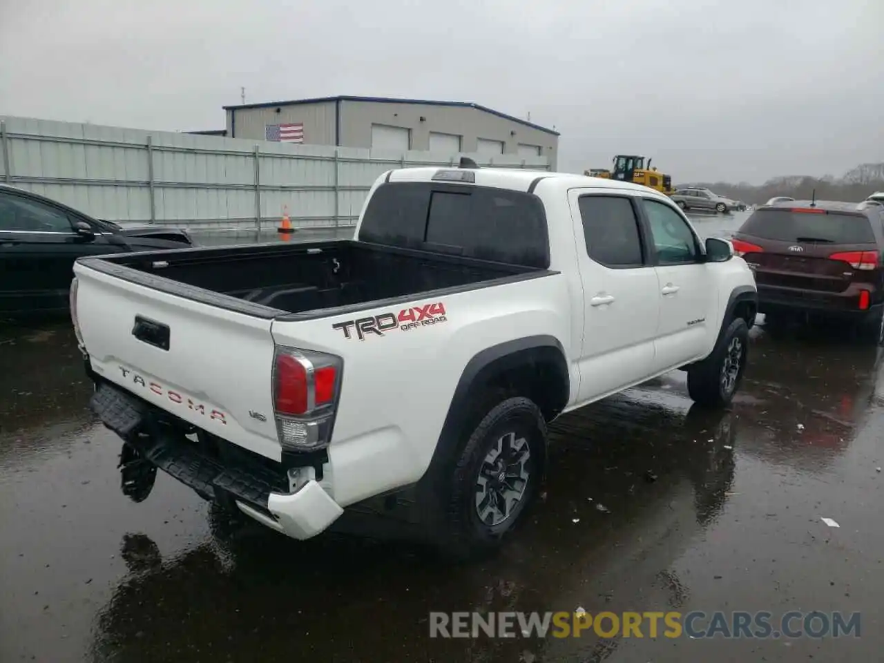 4 Photograph of a damaged car 3TMCZ5AN1LM355531 TOYOTA TACOMA 2020