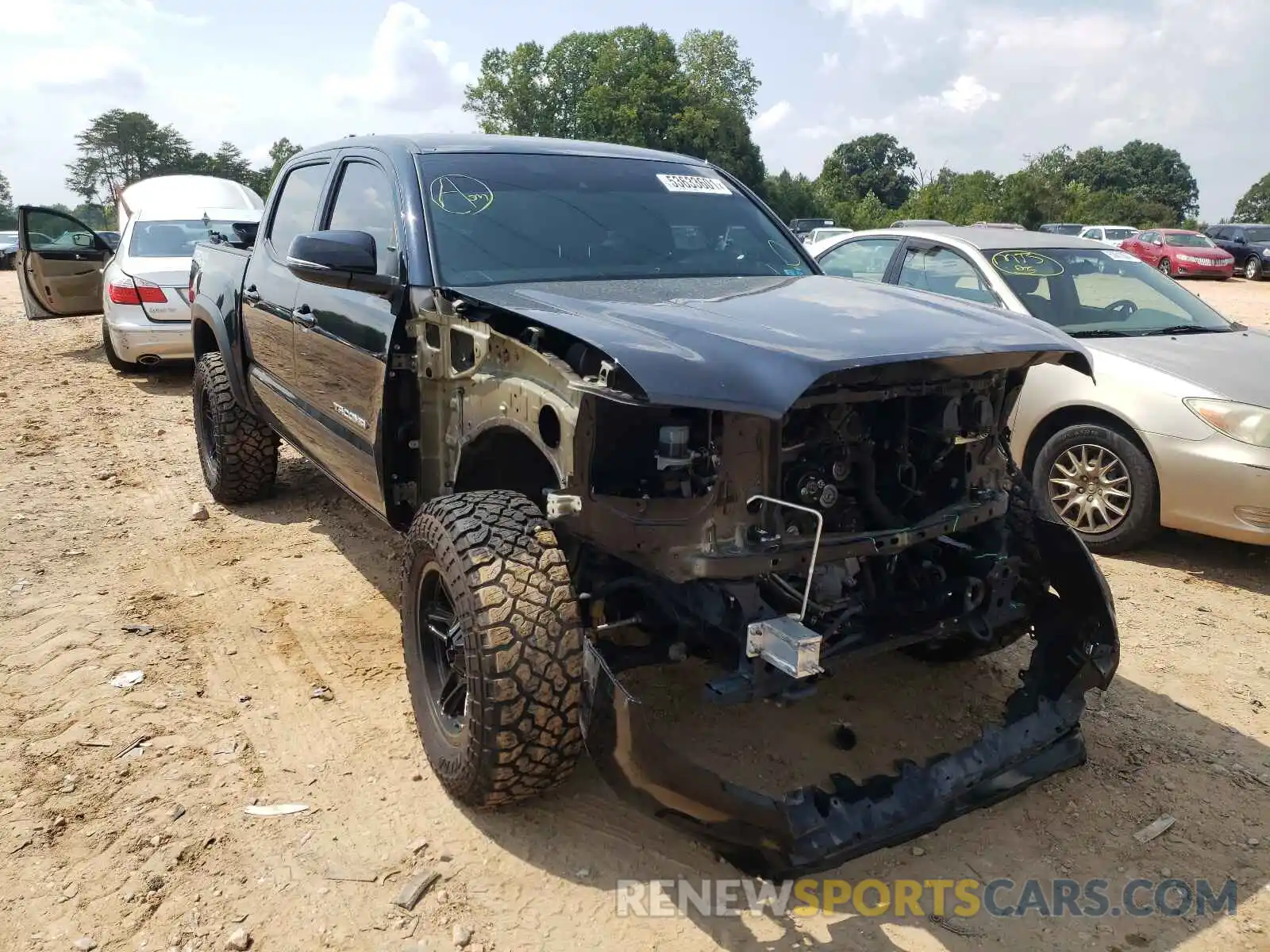 1 Photograph of a damaged car 3TMCZ5AN1LM363449 TOYOTA TACOMA 2020