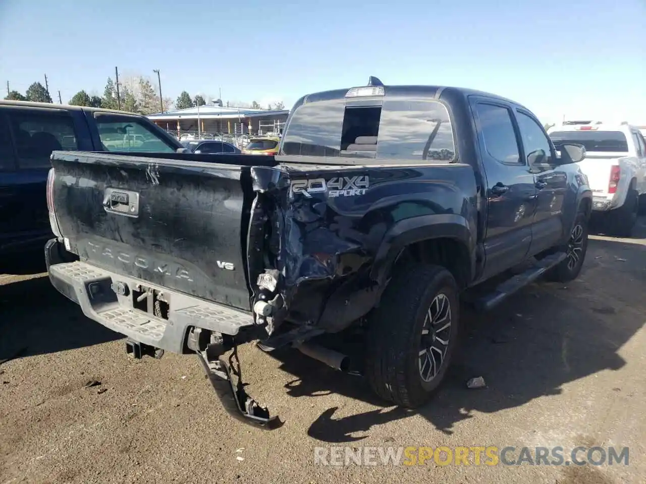 4 Photograph of a damaged car 3TMCZ5AN1LM364570 TOYOTA TACOMA 2020