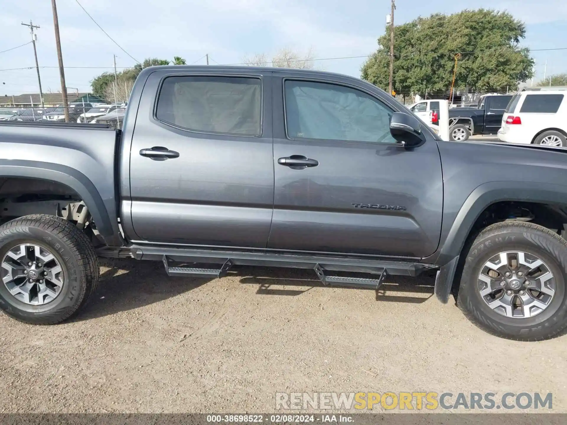 13 Photograph of a damaged car 3TMCZ5AN2LM293475 TOYOTA TACOMA 2020