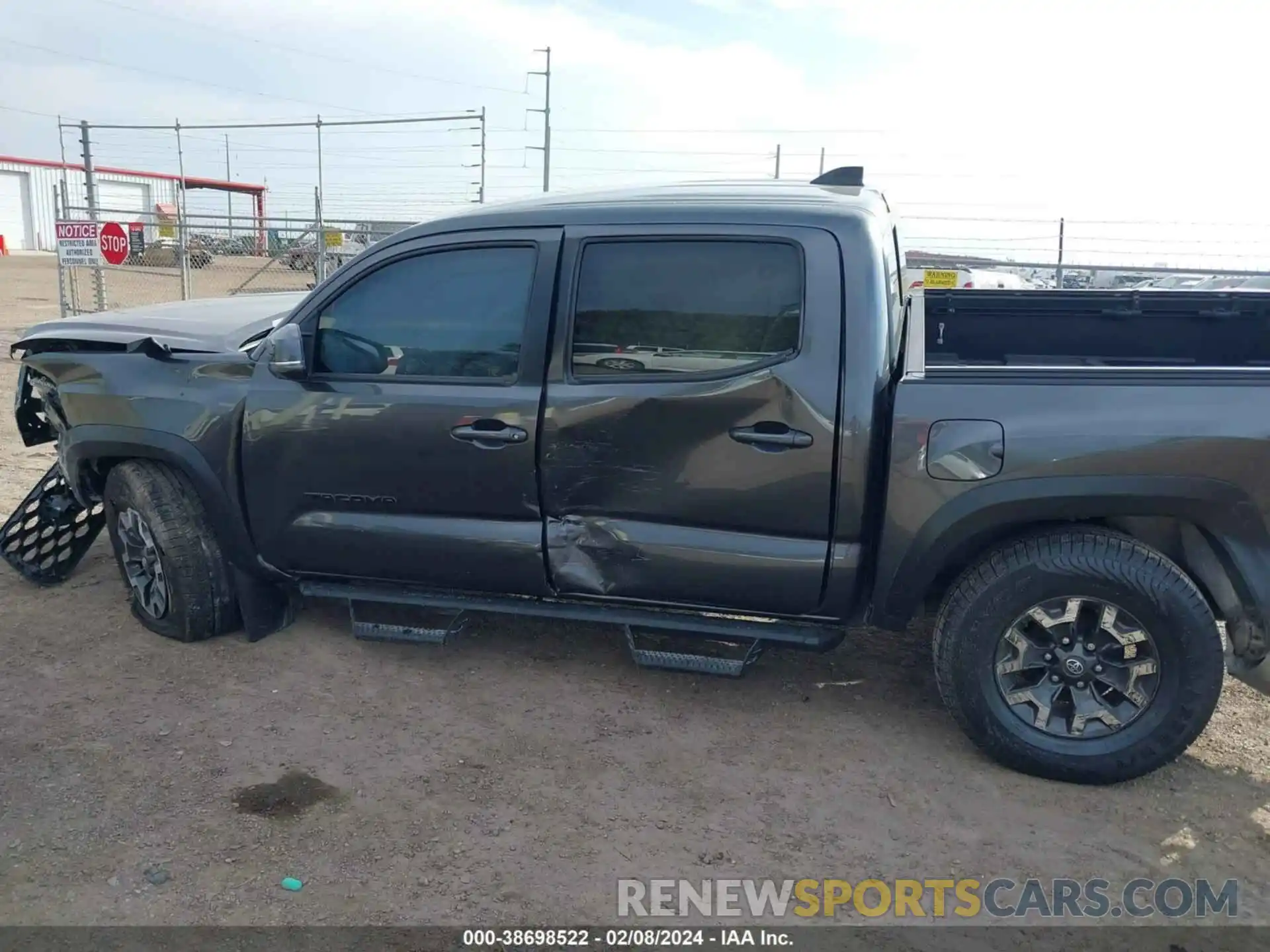 14 Photograph of a damaged car 3TMCZ5AN2LM293475 TOYOTA TACOMA 2020