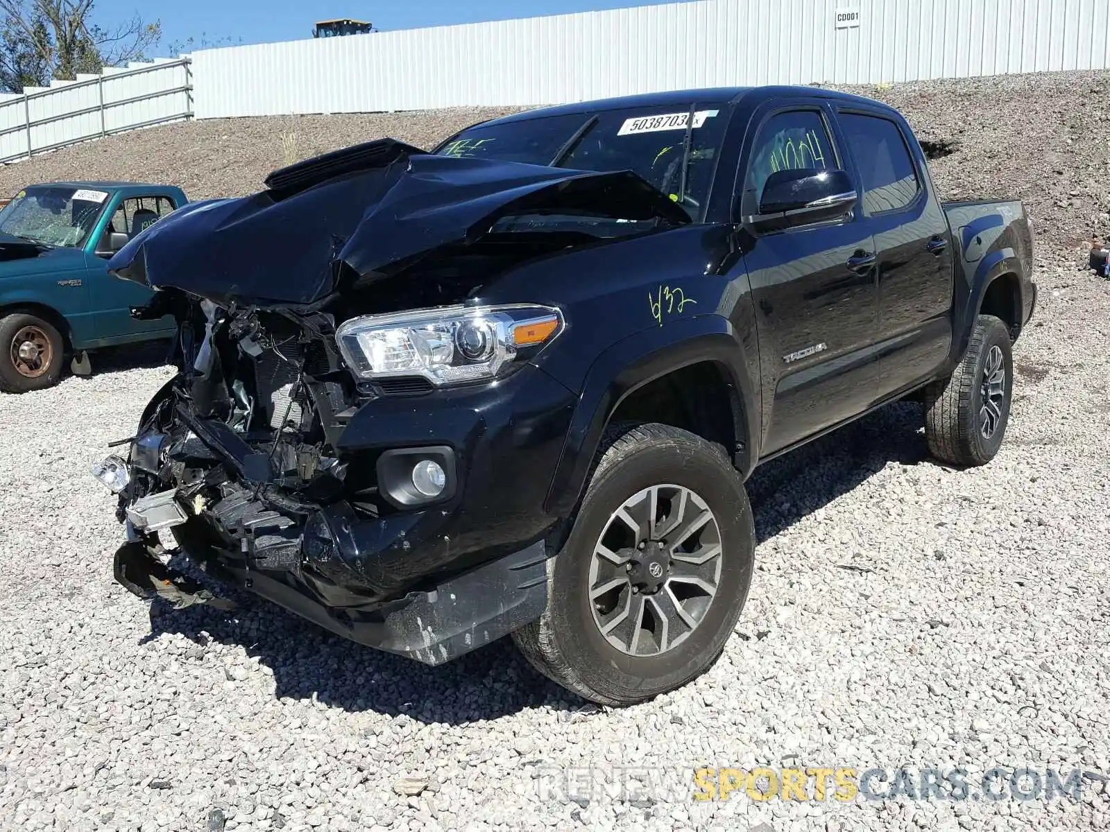 2 Photograph of a damaged car 3TMCZ5AN2LM293640 TOYOTA TACOMA 2020