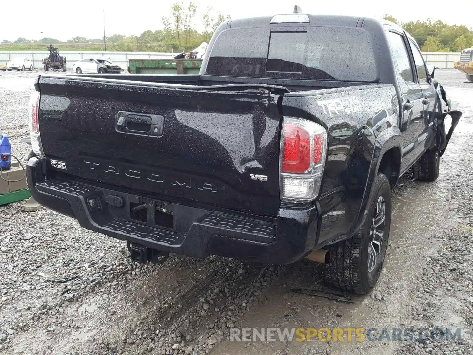 4 Photograph of a damaged car 3TMCZ5AN2LM293640 TOYOTA TACOMA 2020