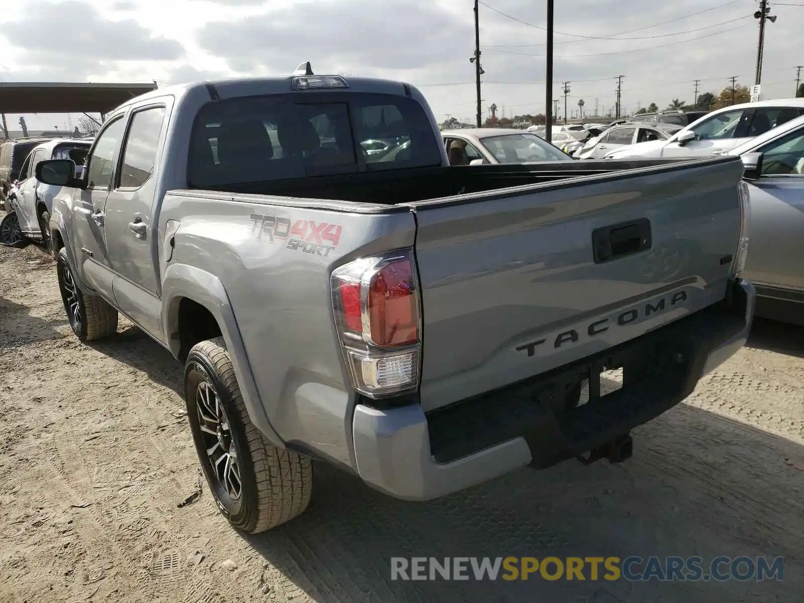 3 Photograph of a damaged car 3TMCZ5AN2LM293752 TOYOTA TACOMA 2020