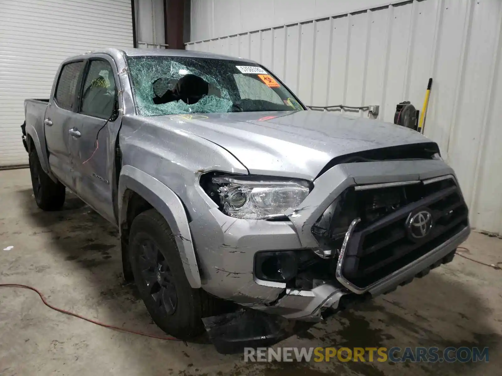 1 Photograph of a damaged car 3TMCZ5AN2LM296358 TOYOTA TACOMA 2020