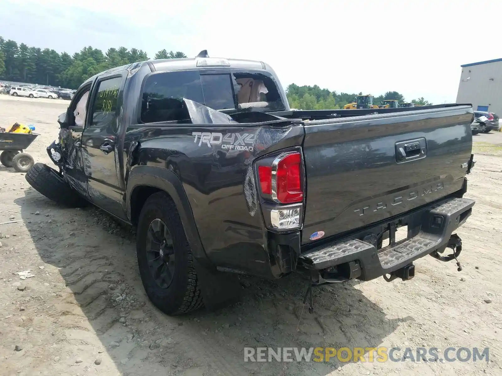 3 Photograph of a damaged car 3TMCZ5AN2LM302773 TOYOTA TACOMA 2020