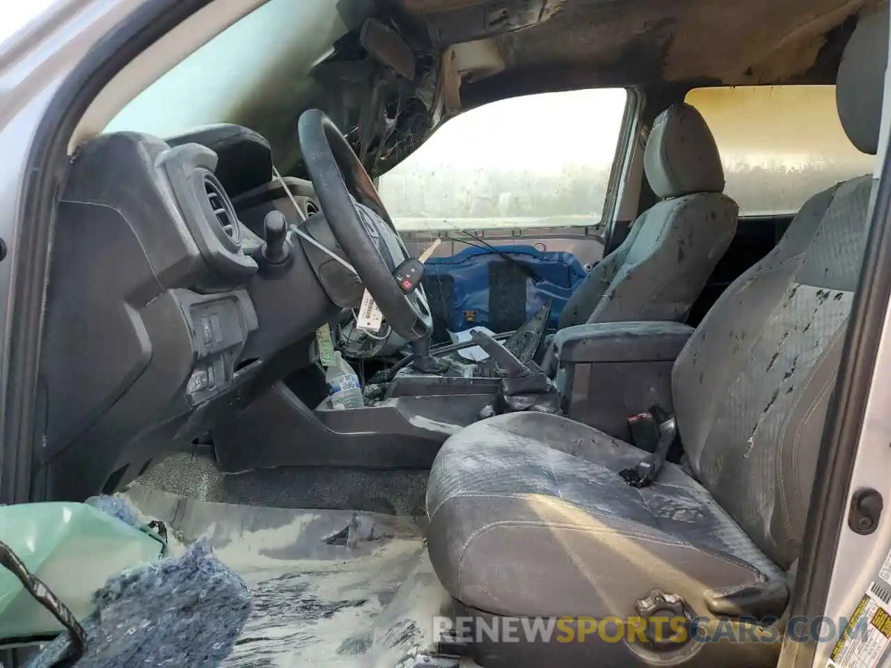 7 Photograph of a damaged car 3TMCZ5AN2LM304670 TOYOTA TACOMA 2020