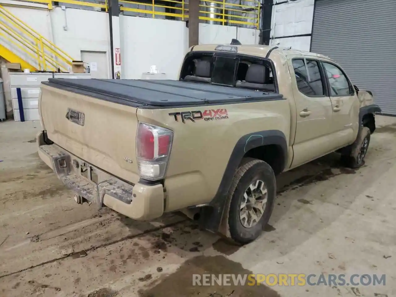 4 Photograph of a damaged car 3TMCZ5AN2LM307181 TOYOTA TACOMA 2020