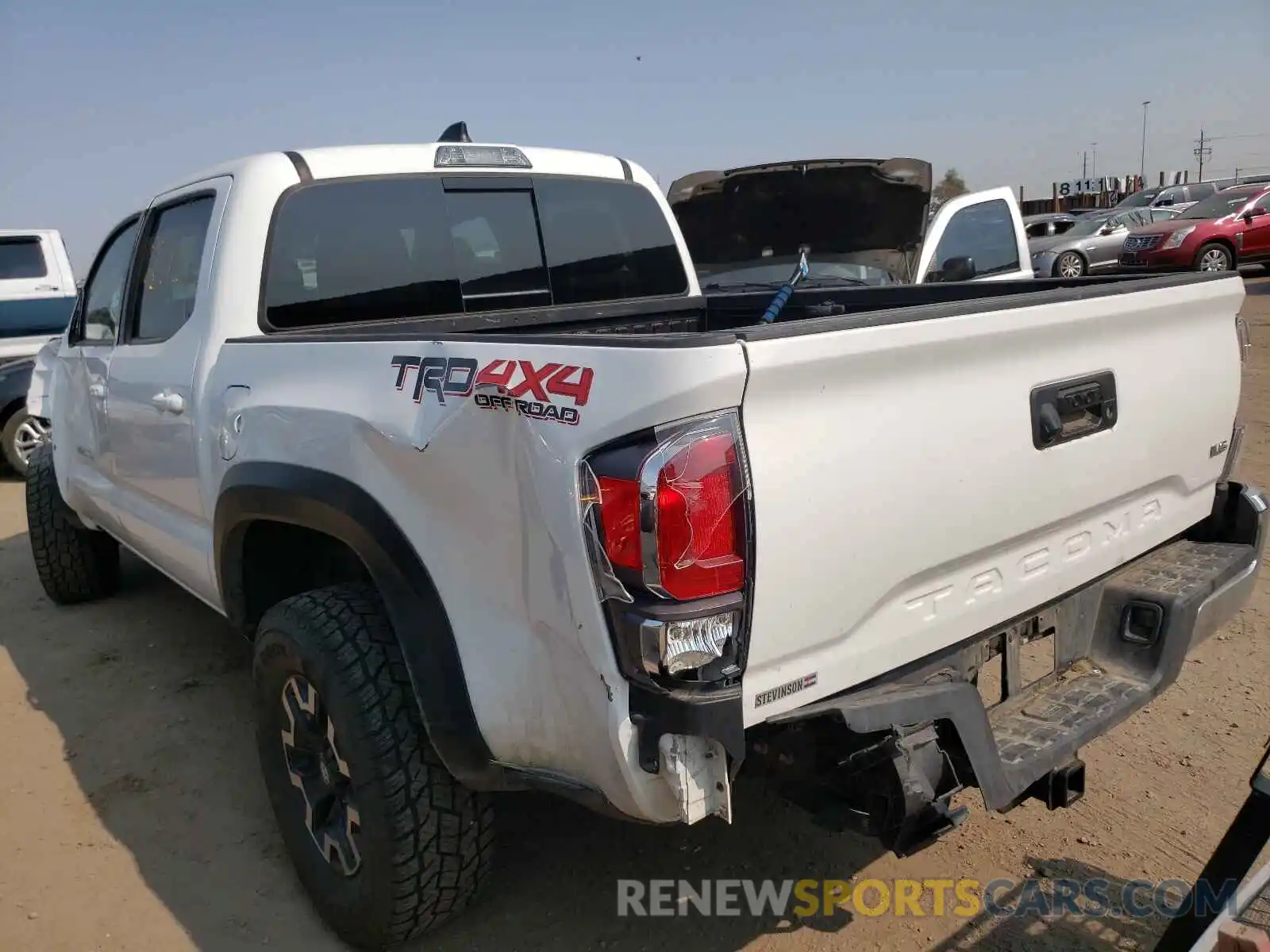 3 Photograph of a damaged car 3TMCZ5AN2LM317869 TOYOTA TACOMA 2020