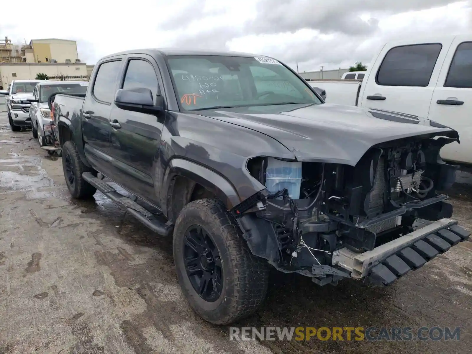 1 Photograph of a damaged car 3TMCZ5AN2LM318360 TOYOTA TACOMA 2020