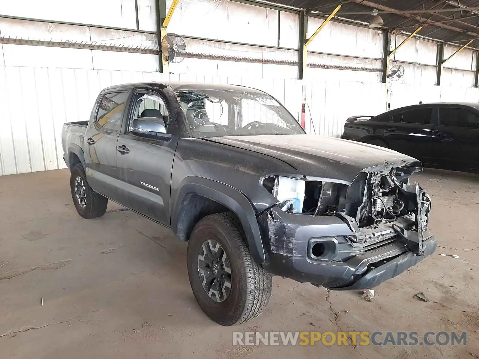 1 Photograph of a damaged car 3TMCZ5AN2LM323249 TOYOTA TACOMA 2020