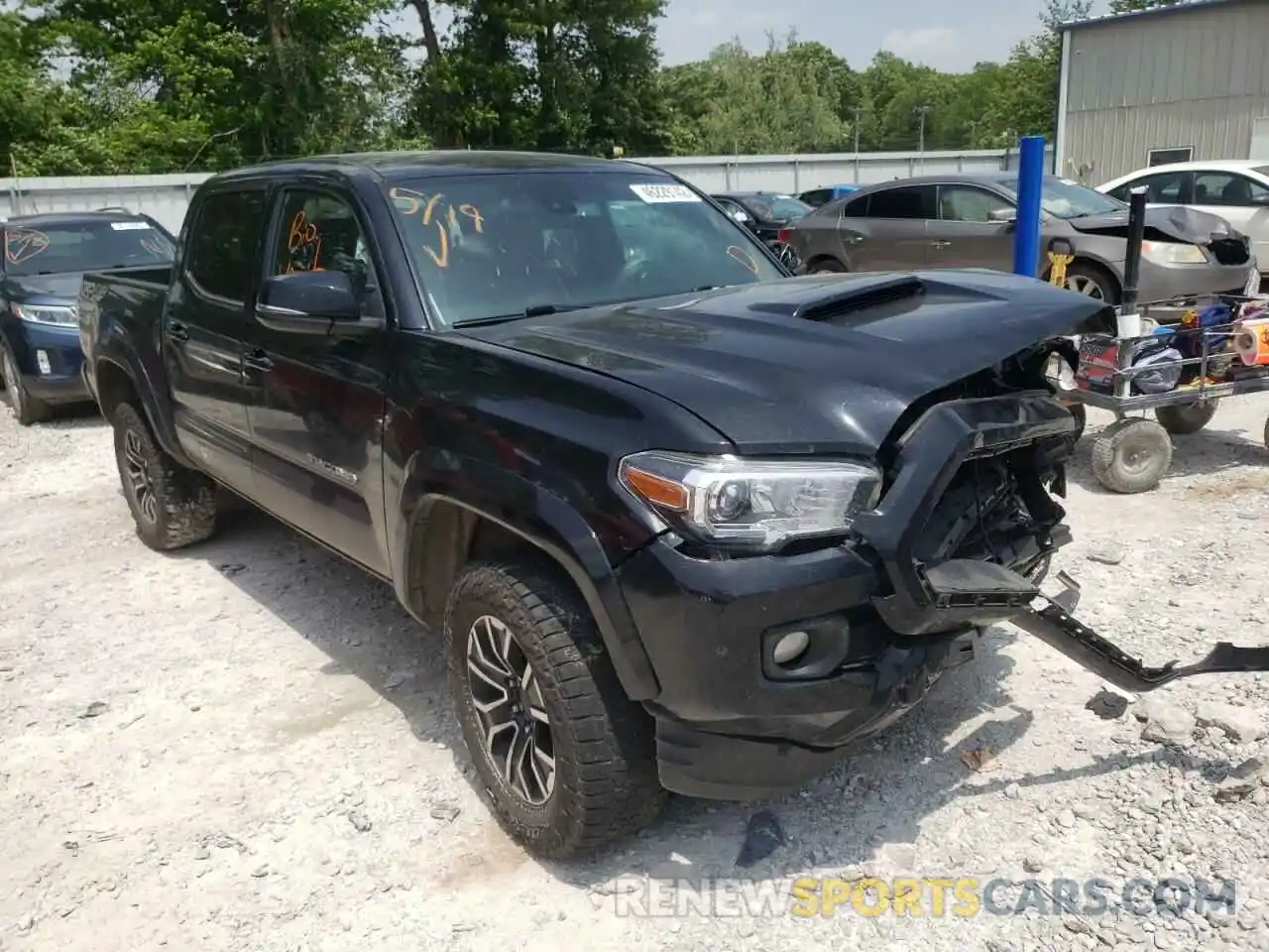 1 Photograph of a damaged car 3TMCZ5AN2LM324319 TOYOTA TACOMA 2020