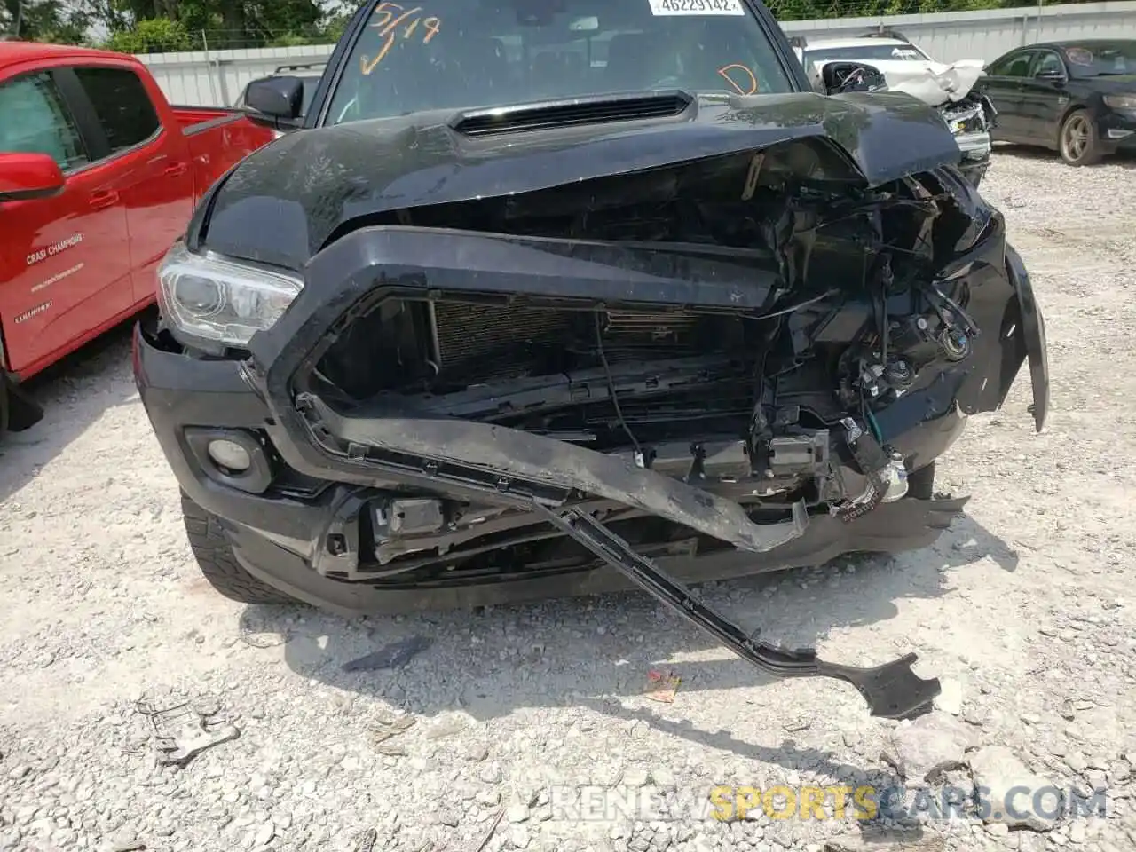 9 Photograph of a damaged car 3TMCZ5AN2LM324319 TOYOTA TACOMA 2020