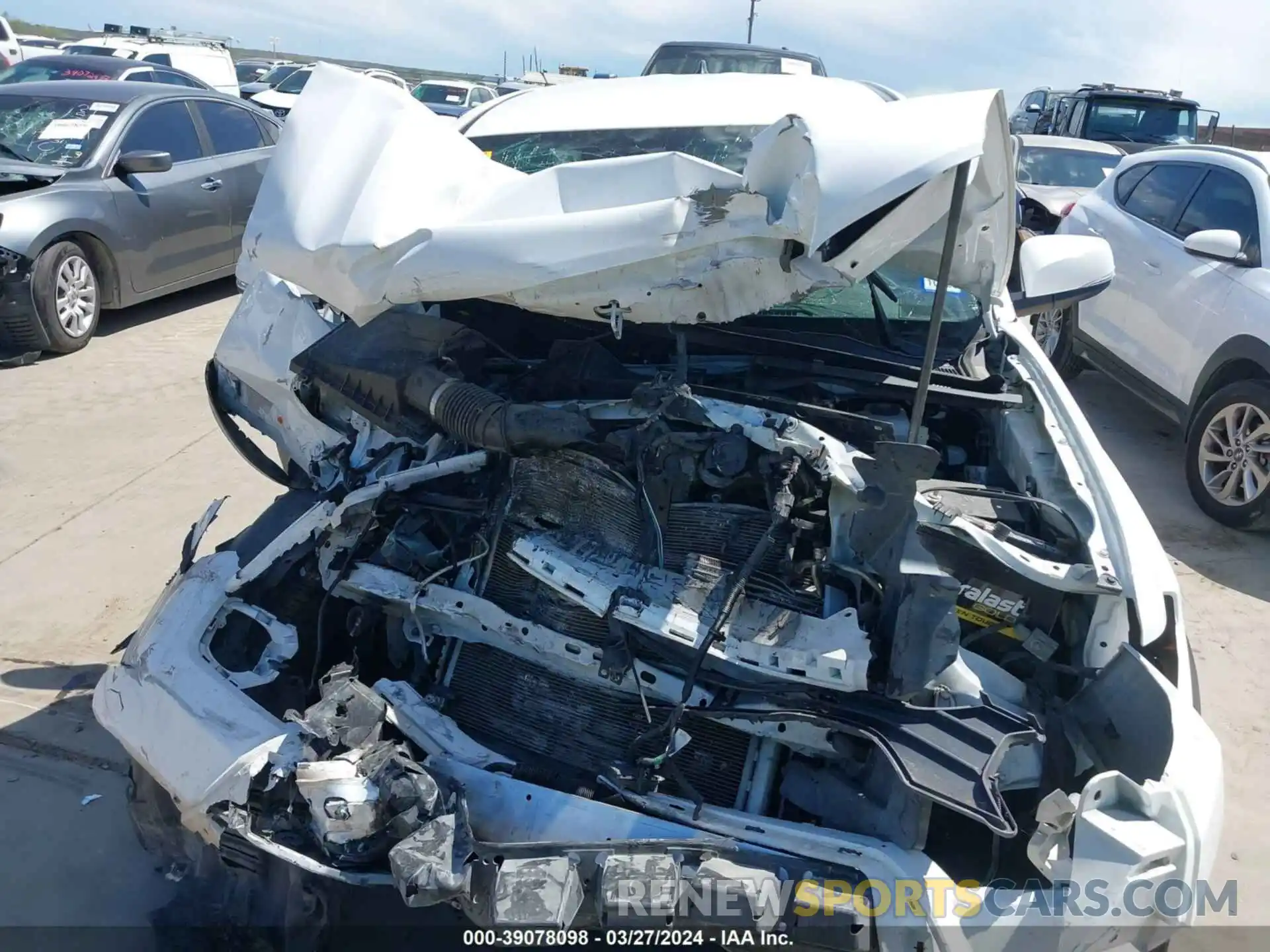 10 Photograph of a damaged car 3TMCZ5AN2LM327253 TOYOTA TACOMA 2020