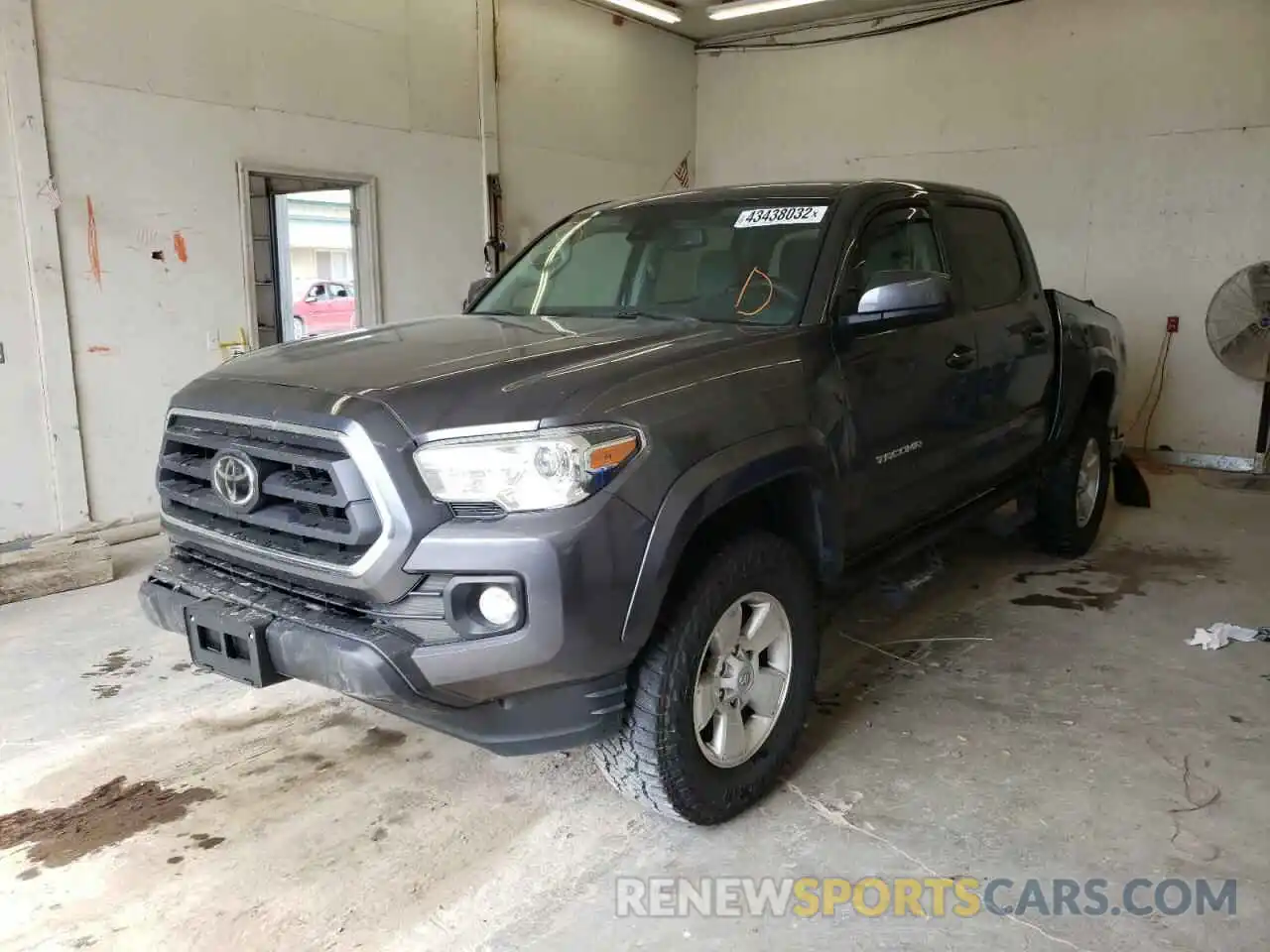 2 Photograph of a damaged car 3TMCZ5AN2LM328323 TOYOTA TACOMA 2020