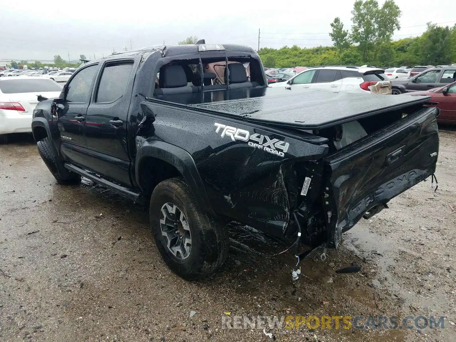 3 Photograph of a damaged car 3TMCZ5AN2LM329049 TOYOTA TACOMA 2020