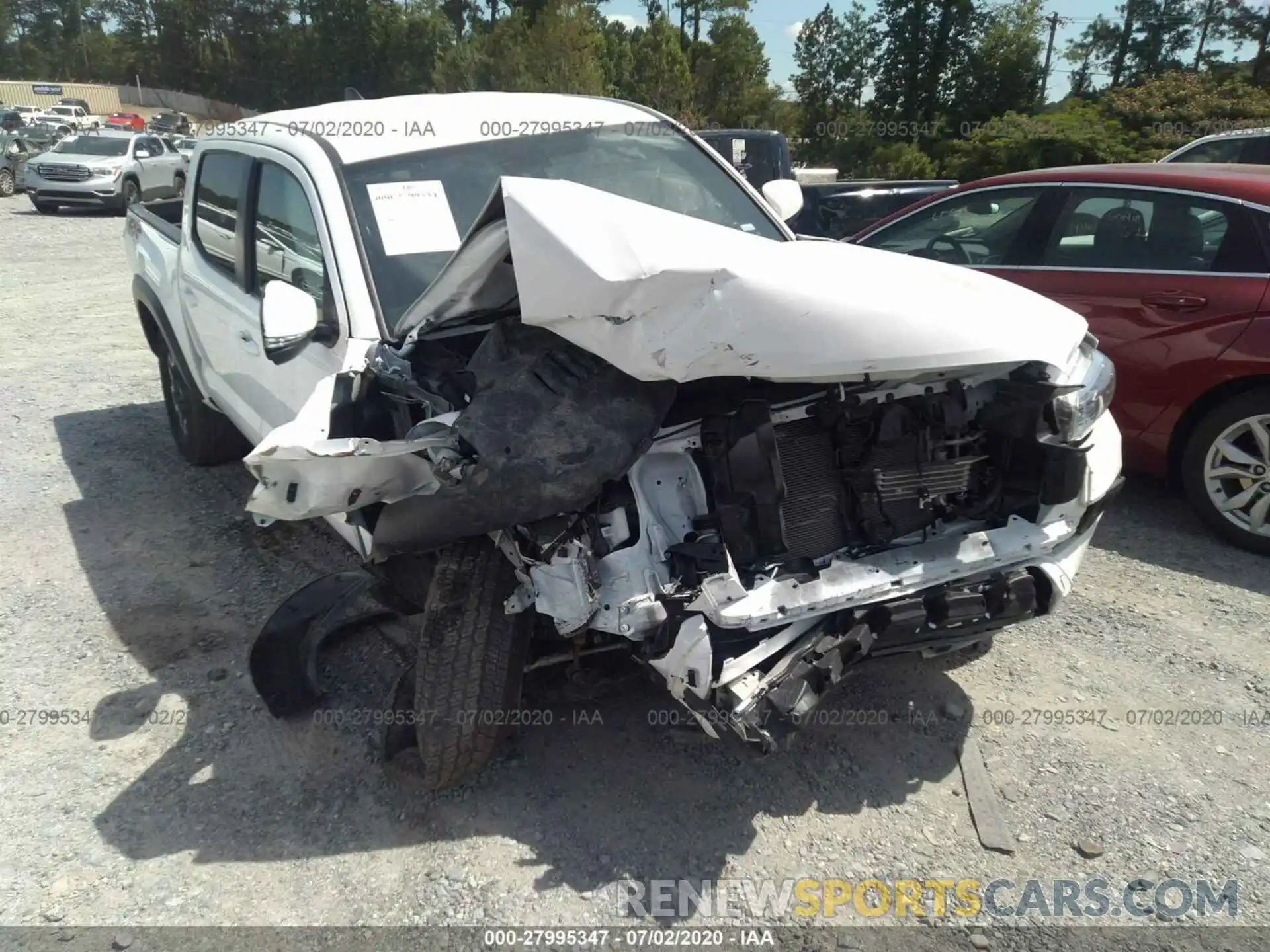 1 Photograph of a damaged car 3TMCZ5AN2LM330895 TOYOTA TACOMA 2020