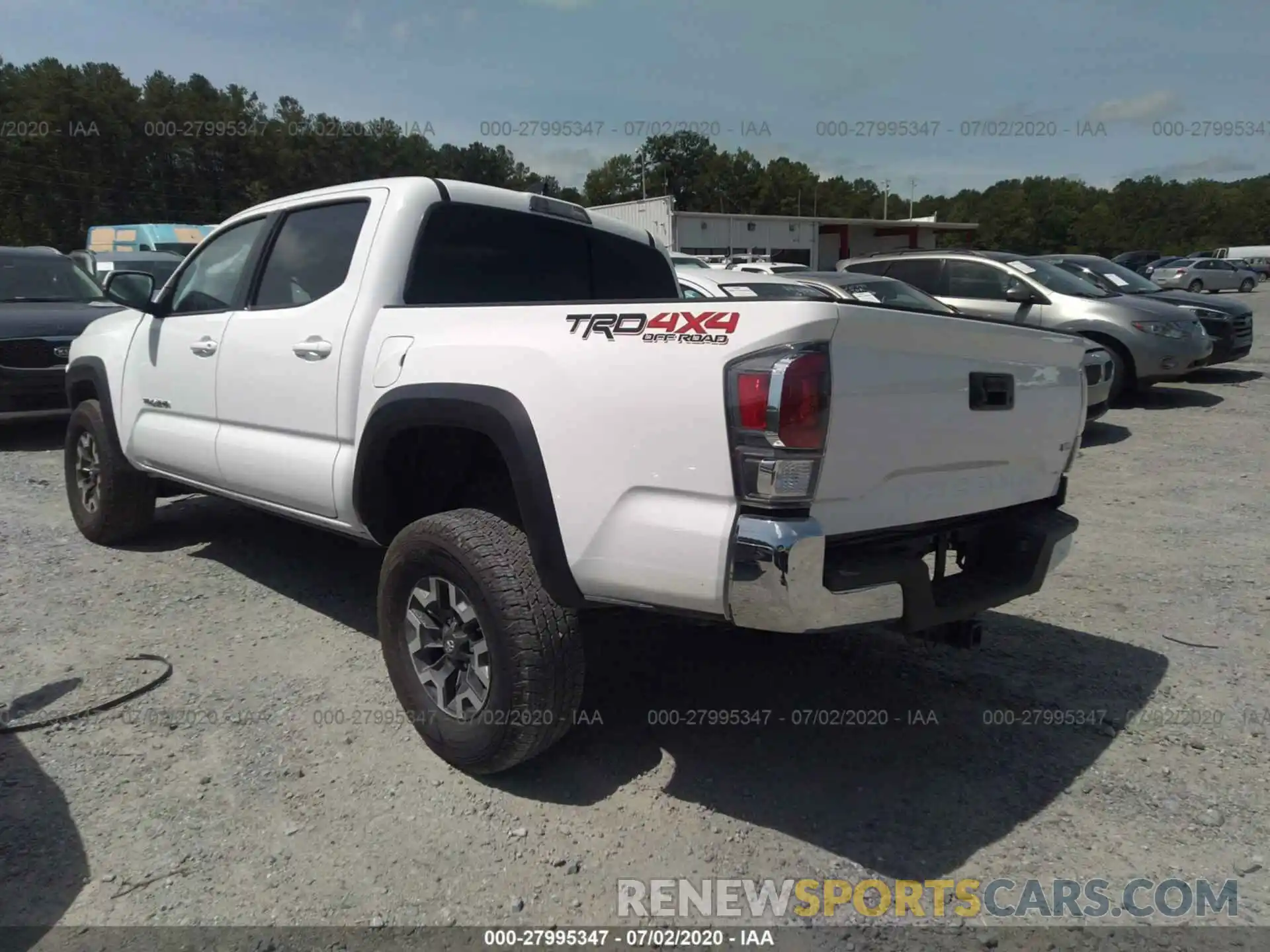 3 Photograph of a damaged car 3TMCZ5AN2LM330895 TOYOTA TACOMA 2020