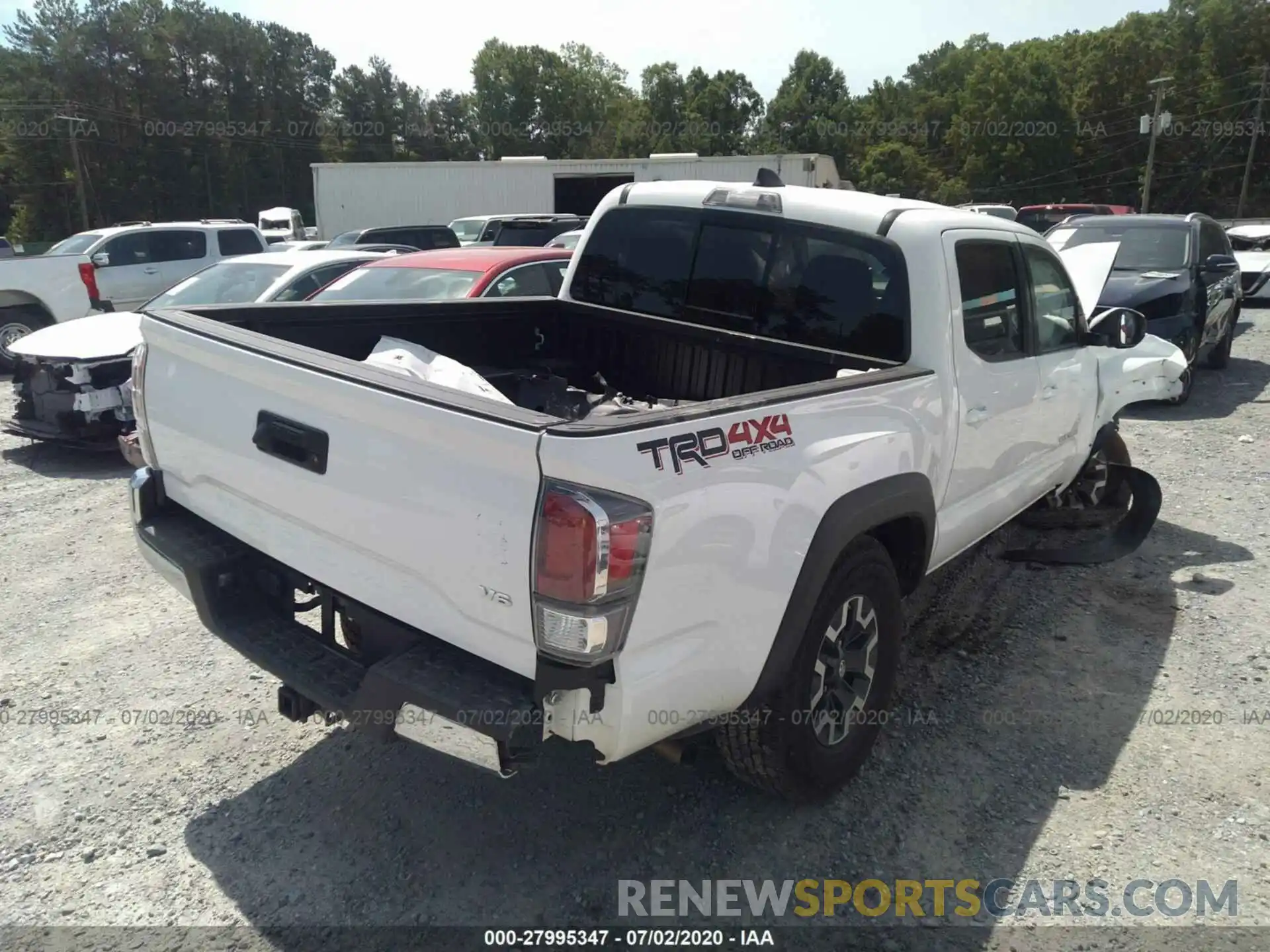 4 Photograph of a damaged car 3TMCZ5AN2LM330895 TOYOTA TACOMA 2020