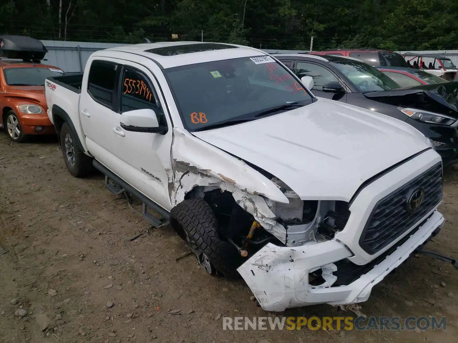 1 Photograph of a damaged car 3TMCZ5AN2LM332419 TOYOTA TACOMA 2020