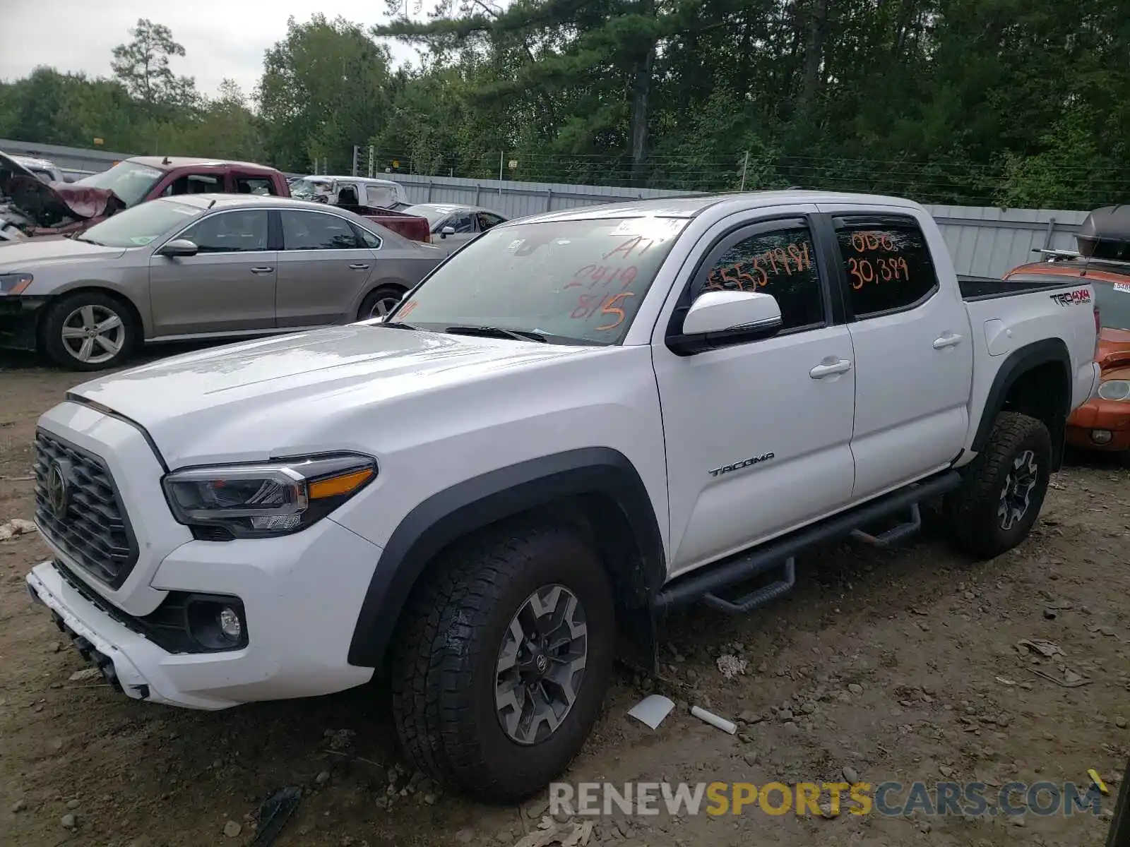 2 Photograph of a damaged car 3TMCZ5AN2LM332419 TOYOTA TACOMA 2020