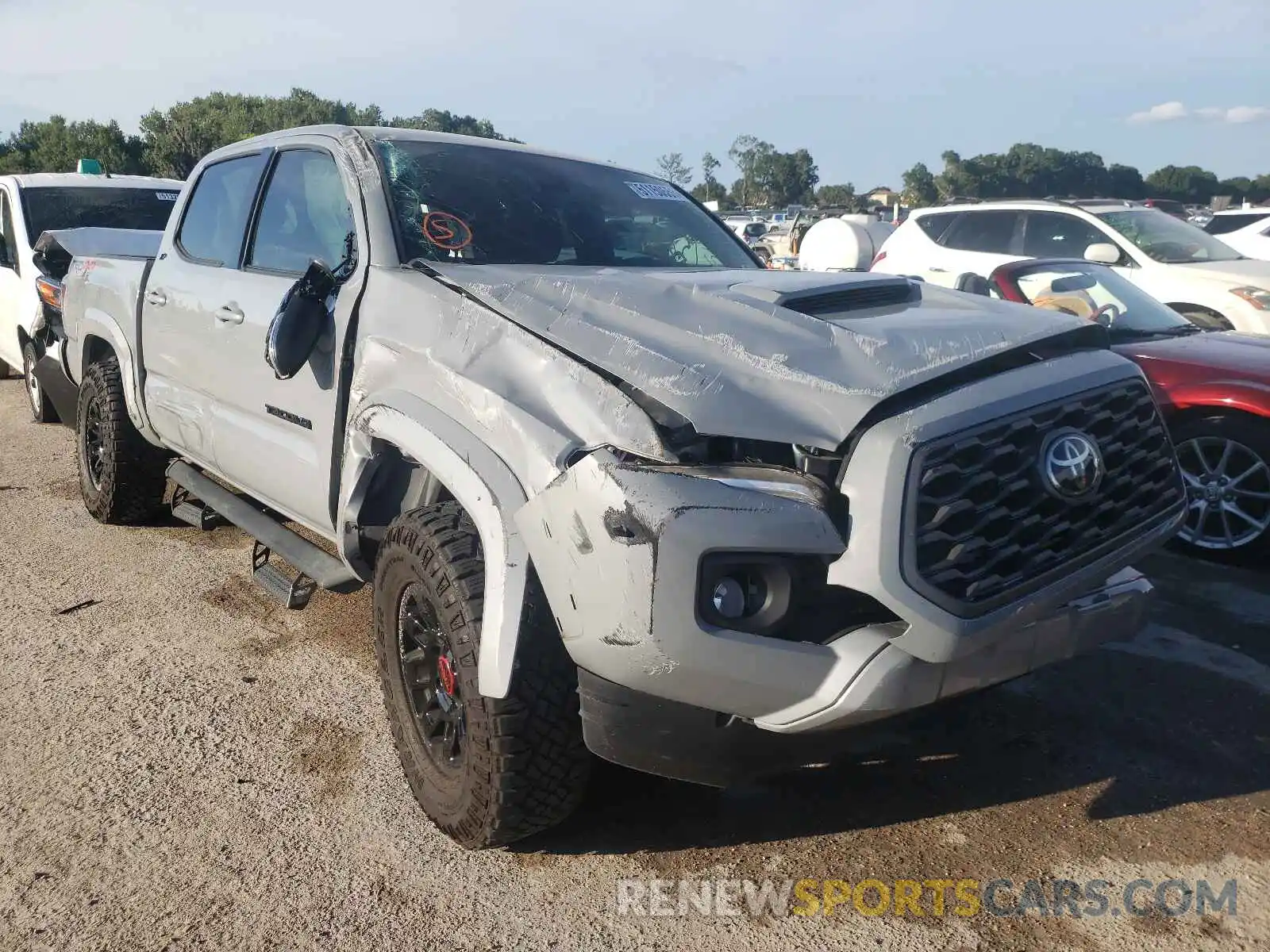 1 Photograph of a damaged car 3TMCZ5AN2LM336261 TOYOTA TACOMA 2020