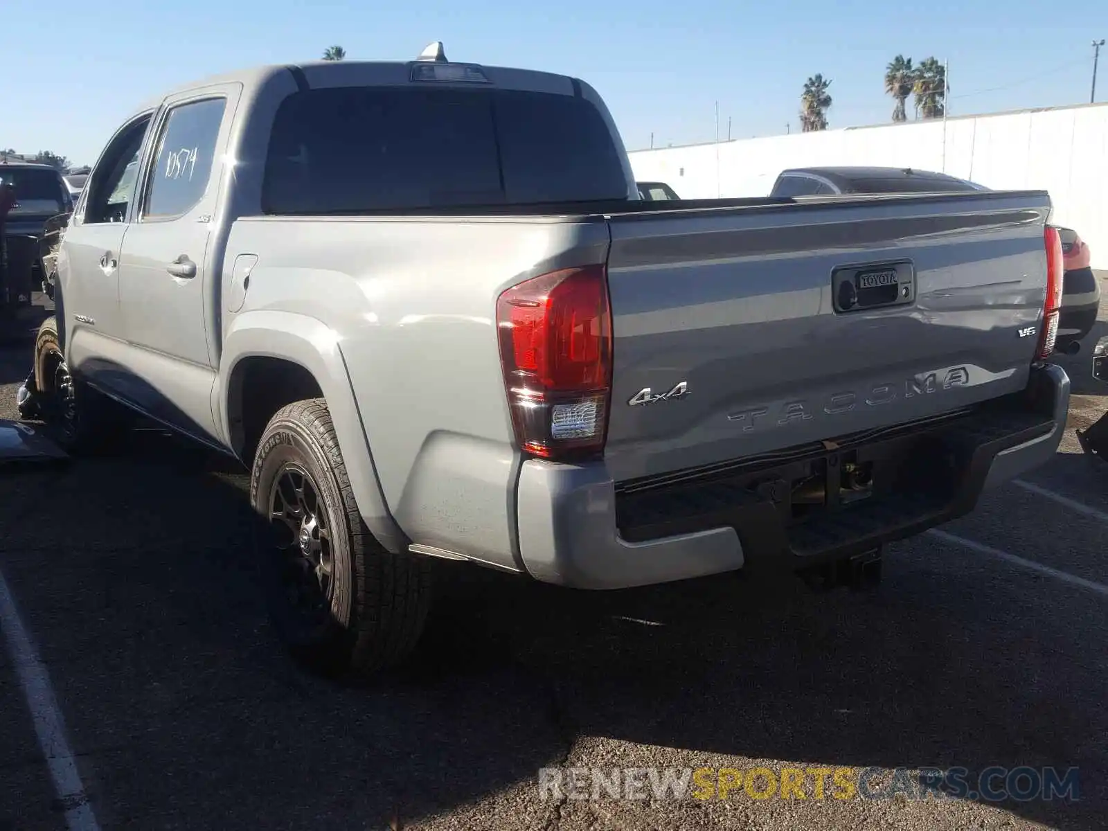 3 Photograph of a damaged car 3TMCZ5AN2LM336759 TOYOTA TACOMA 2020