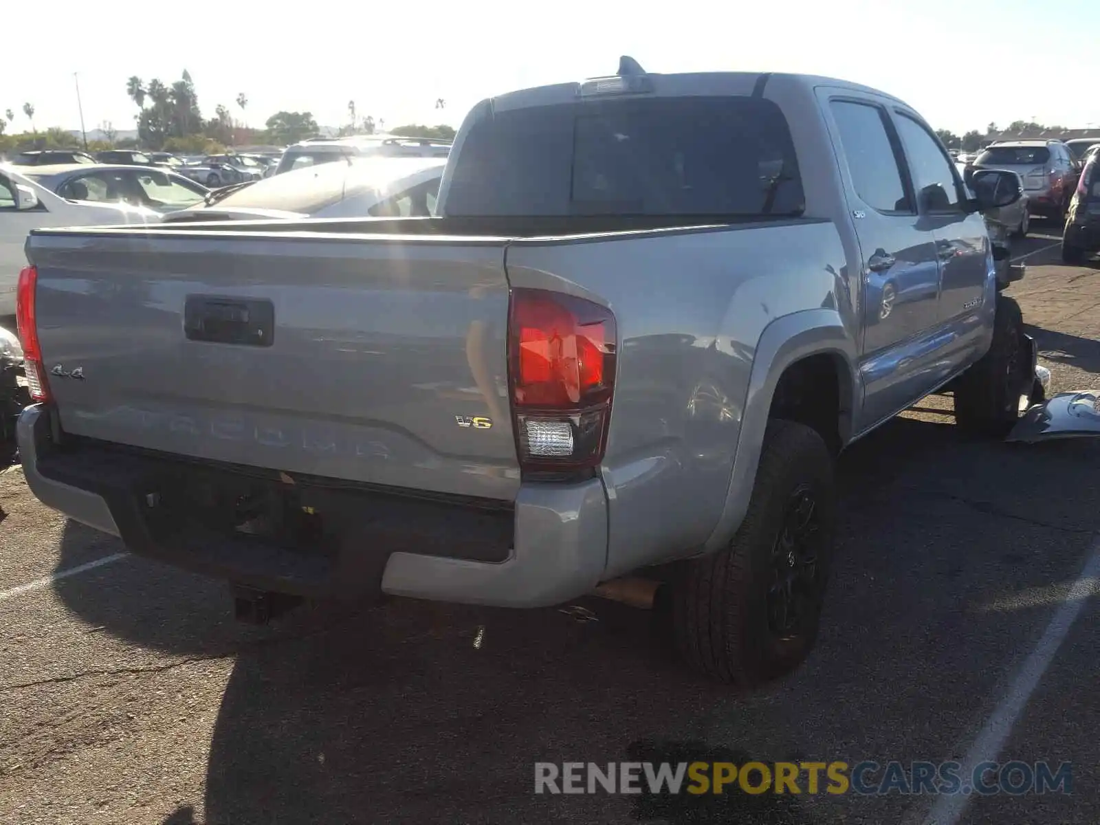 4 Photograph of a damaged car 3TMCZ5AN2LM336759 TOYOTA TACOMA 2020