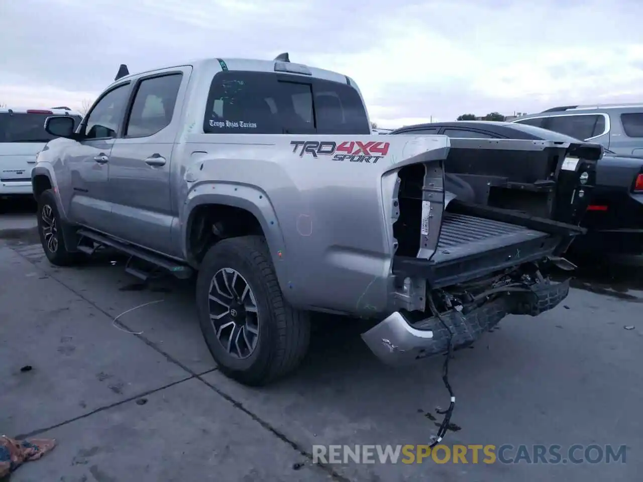 3 Photograph of a damaged car 3TMCZ5AN2LM340973 TOYOTA TACOMA 2020