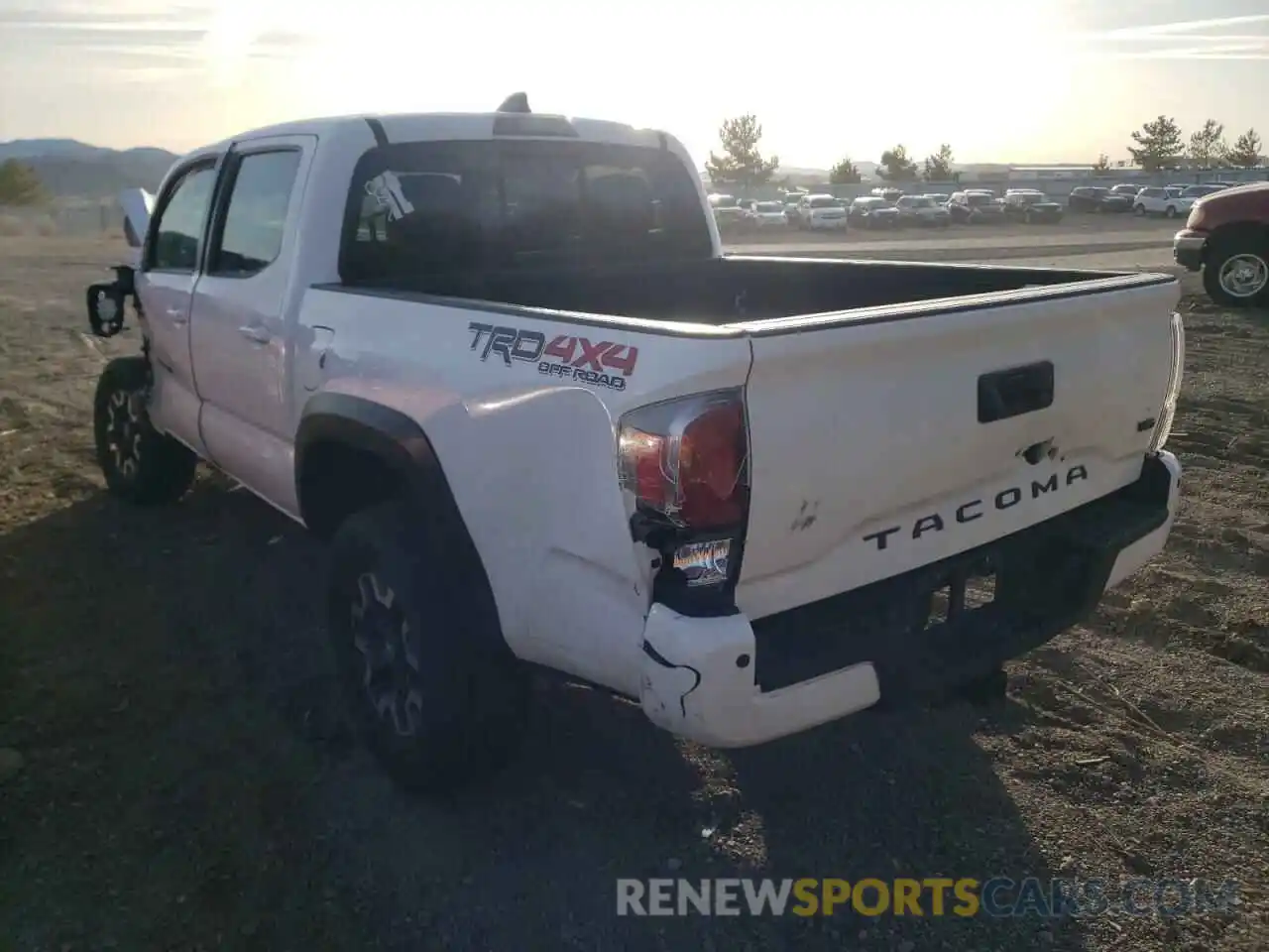 3 Photograph of a damaged car 3TMCZ5AN2LM346689 TOYOTA TACOMA 2020