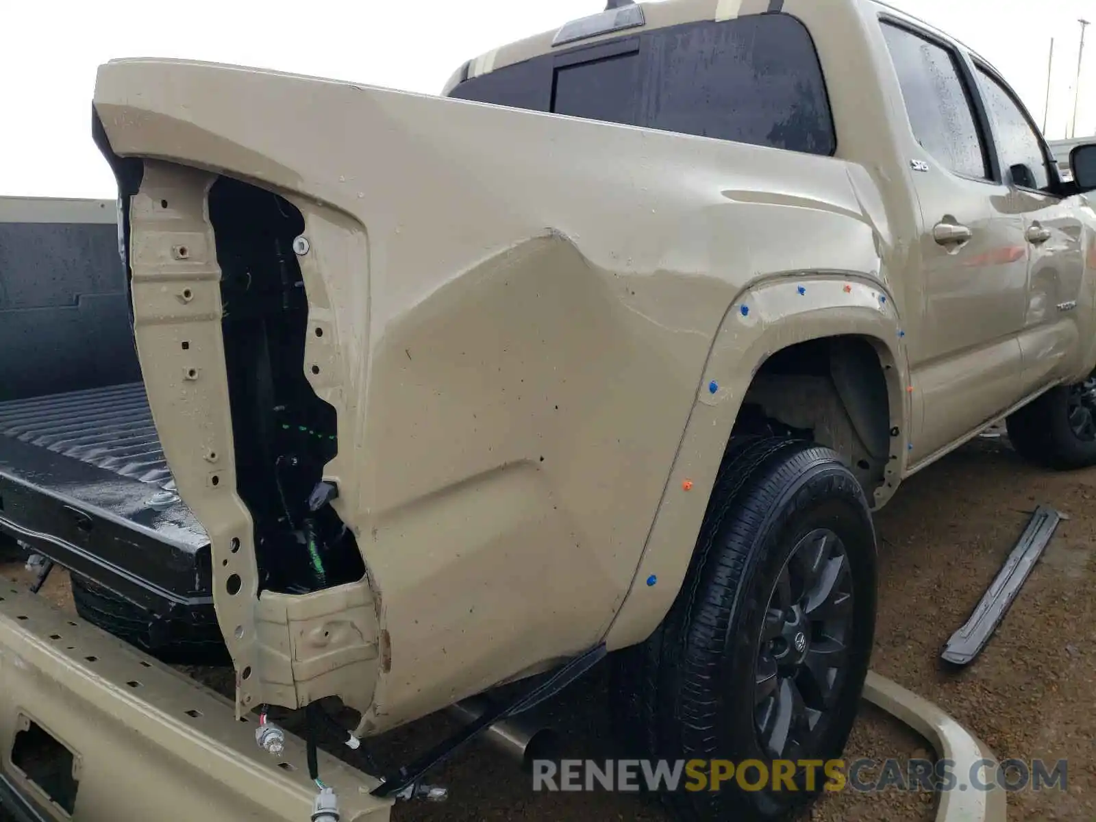 9 Photograph of a damaged car 3TMCZ5AN2LM349706 TOYOTA TACOMA 2020