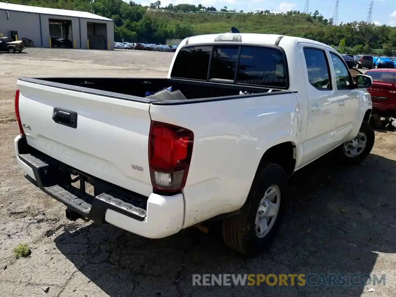 4 Photograph of a damaged car 3TMCZ5AN2LM351455 TOYOTA TACOMA 2020