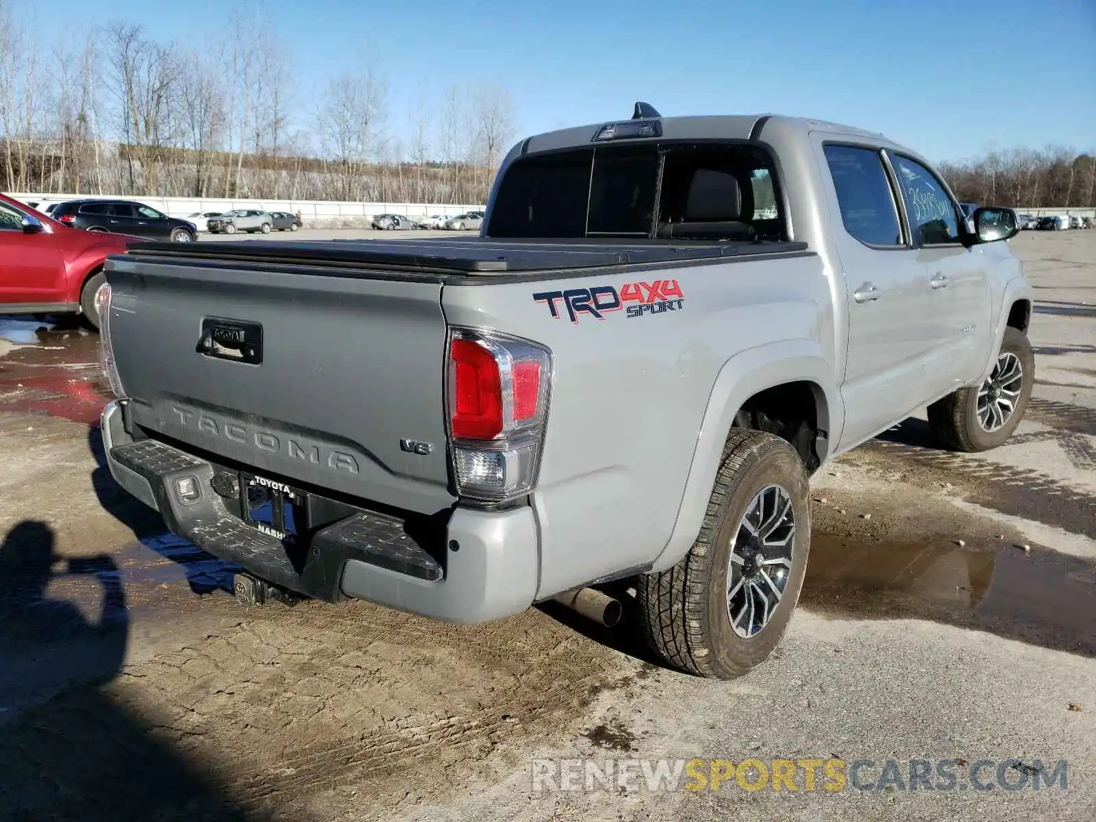 4 Photograph of a damaged car 3TMCZ5AN2LM360303 TOYOTA TACOMA 2020