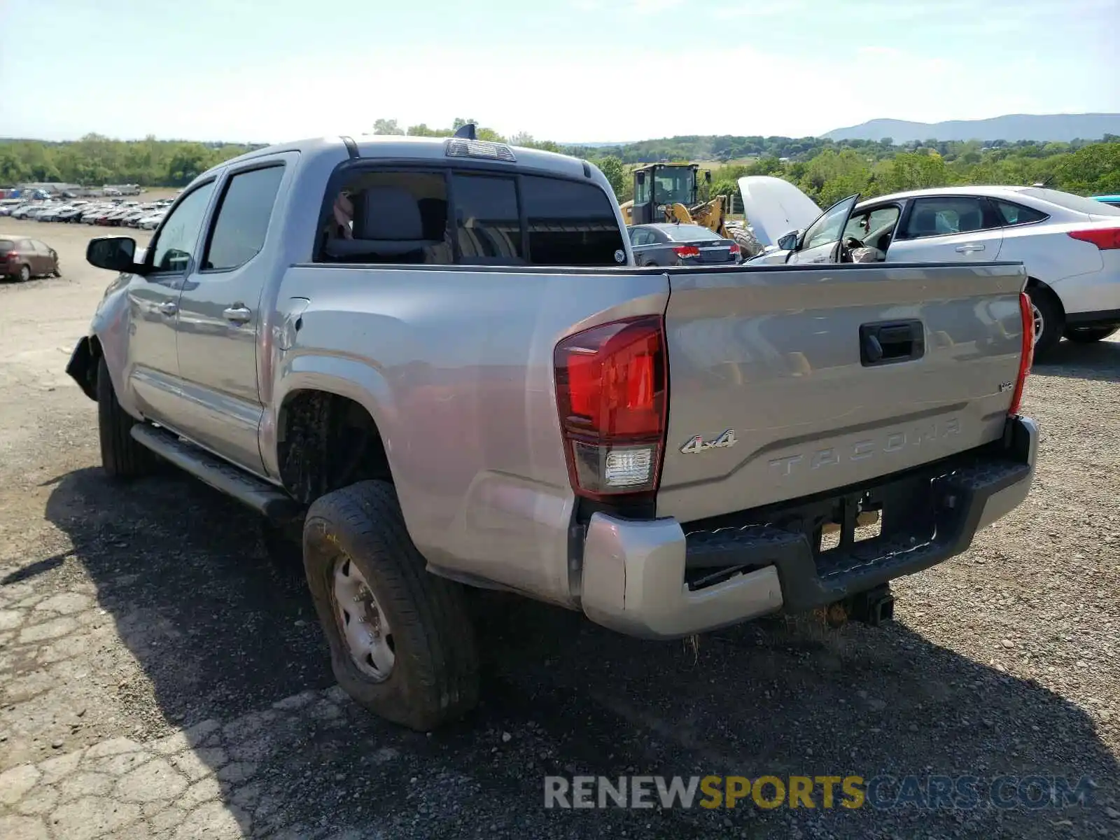 3 Photograph of a damaged car 3TMCZ5AN2LM360687 TOYOTA TACOMA 2020