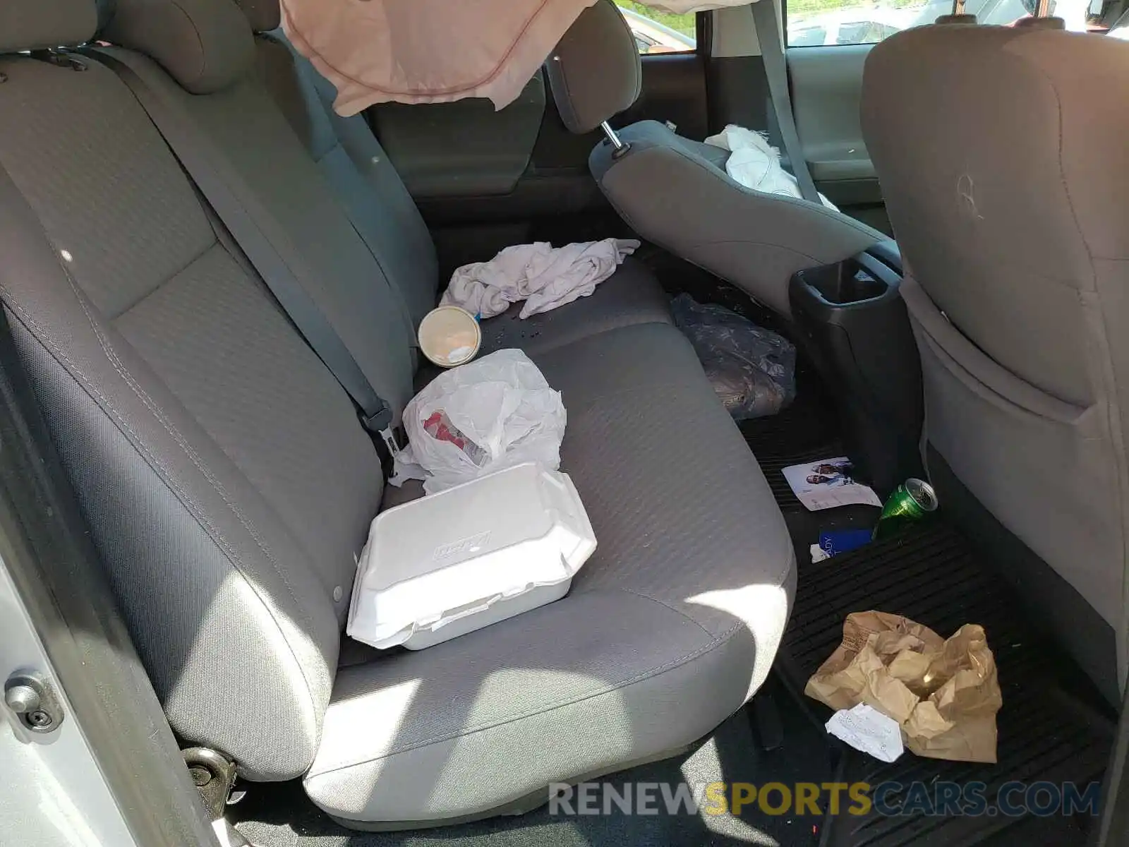 6 Photograph of a damaged car 3TMCZ5AN2LM360687 TOYOTA TACOMA 2020