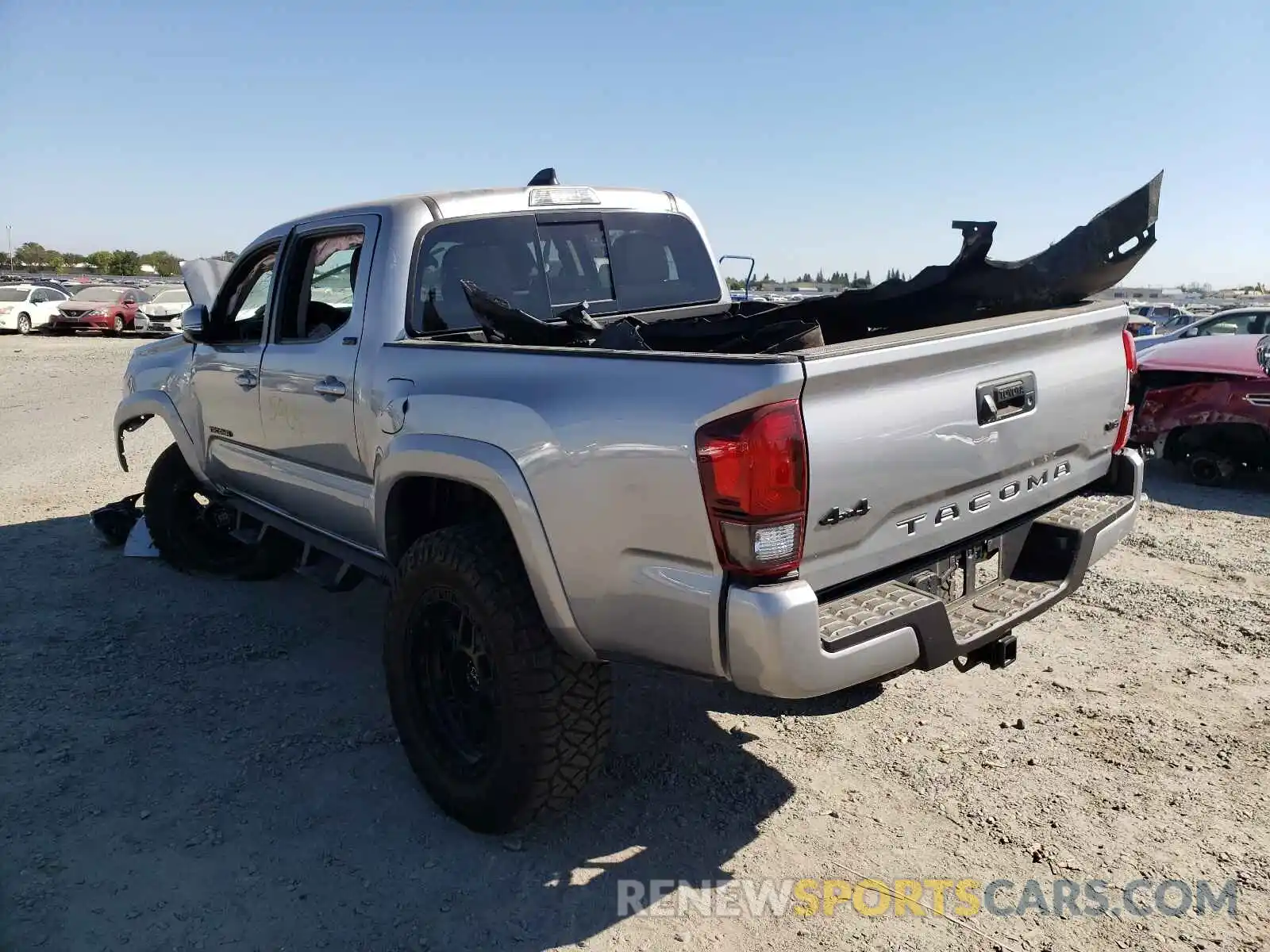 3 Photograph of a damaged car 3TMCZ5AN2LM360866 TOYOTA TACOMA 2020