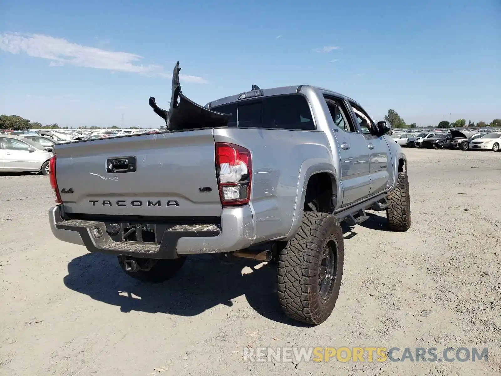 4 Photograph of a damaged car 3TMCZ5AN2LM360866 TOYOTA TACOMA 2020