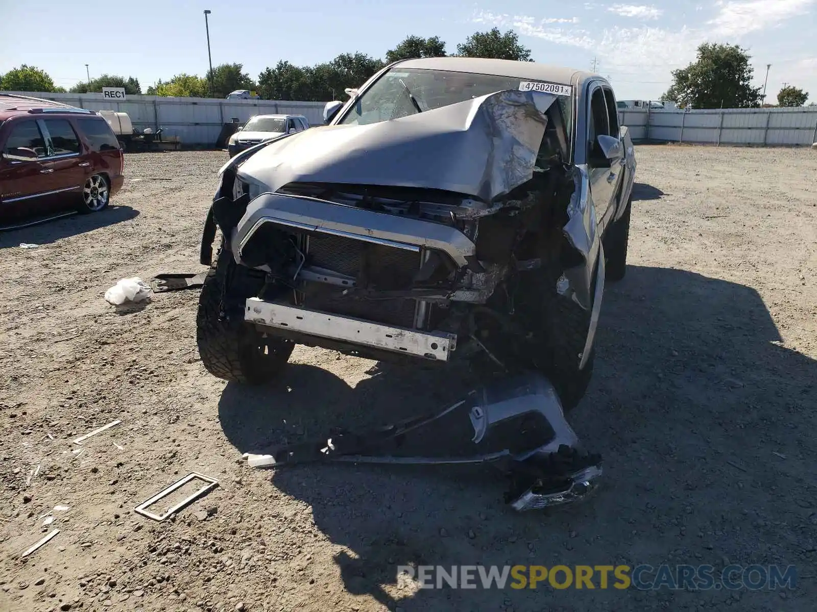 9 Photograph of a damaged car 3TMCZ5AN2LM360866 TOYOTA TACOMA 2020