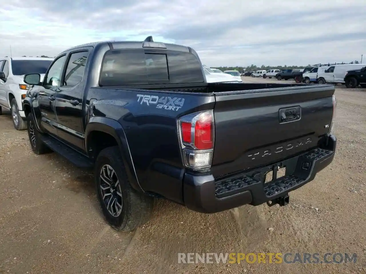 3 Photograph of a damaged car 3TMCZ5AN2LM362259 TOYOTA TACOMA 2020